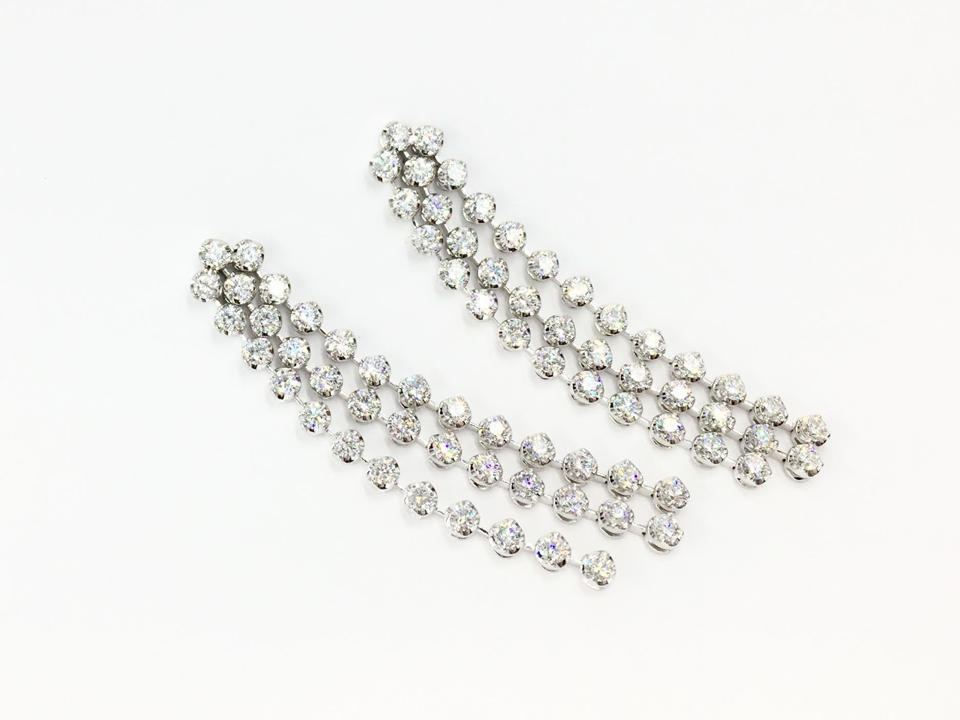 Modern Cascading Diamond Drop 18 Karat White Gold Earrings