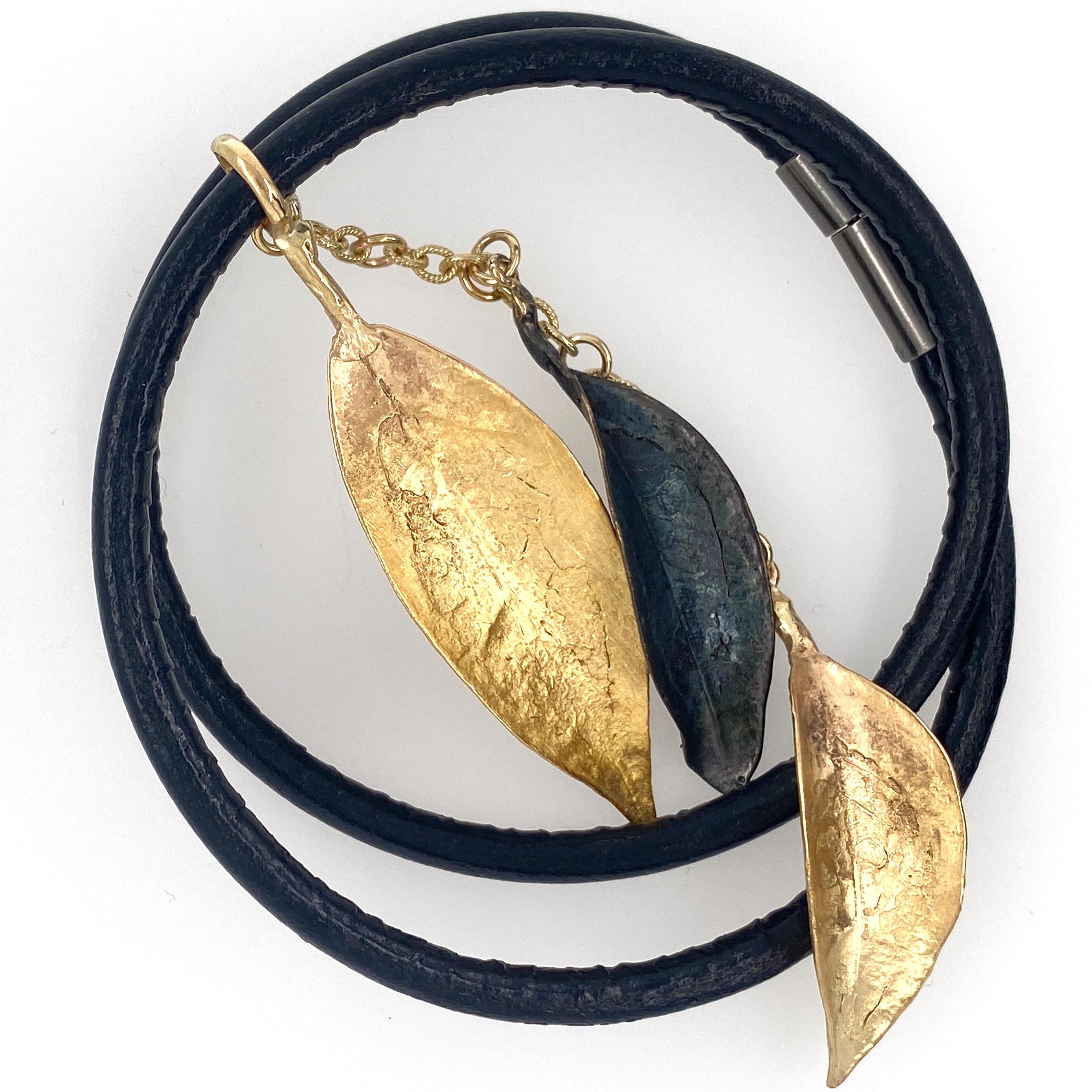 Cascading Leaves Pendant in Yellow and Oxidized Gold 1