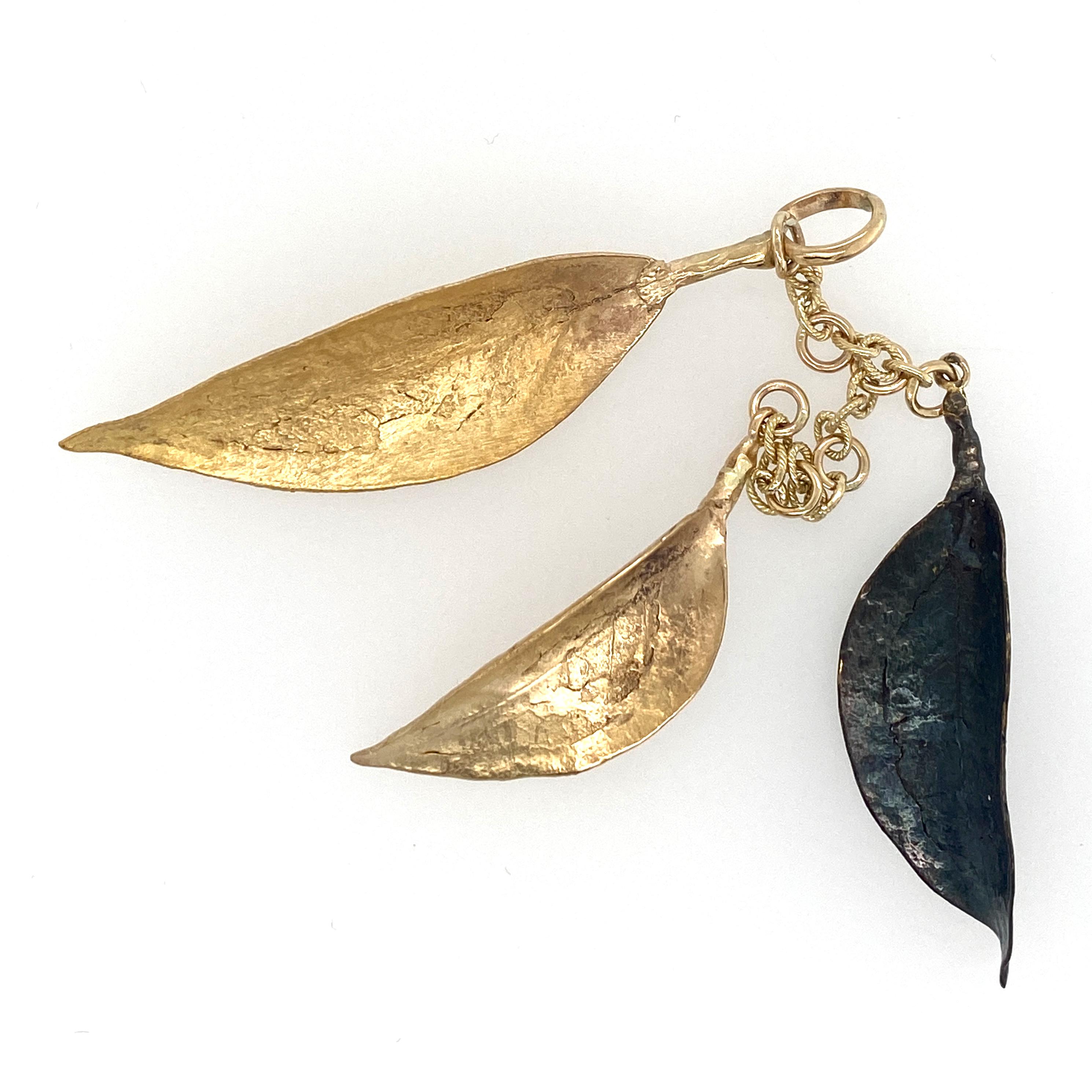 Cascading Leaves Pendant in Yellow and Oxidized Gold 3