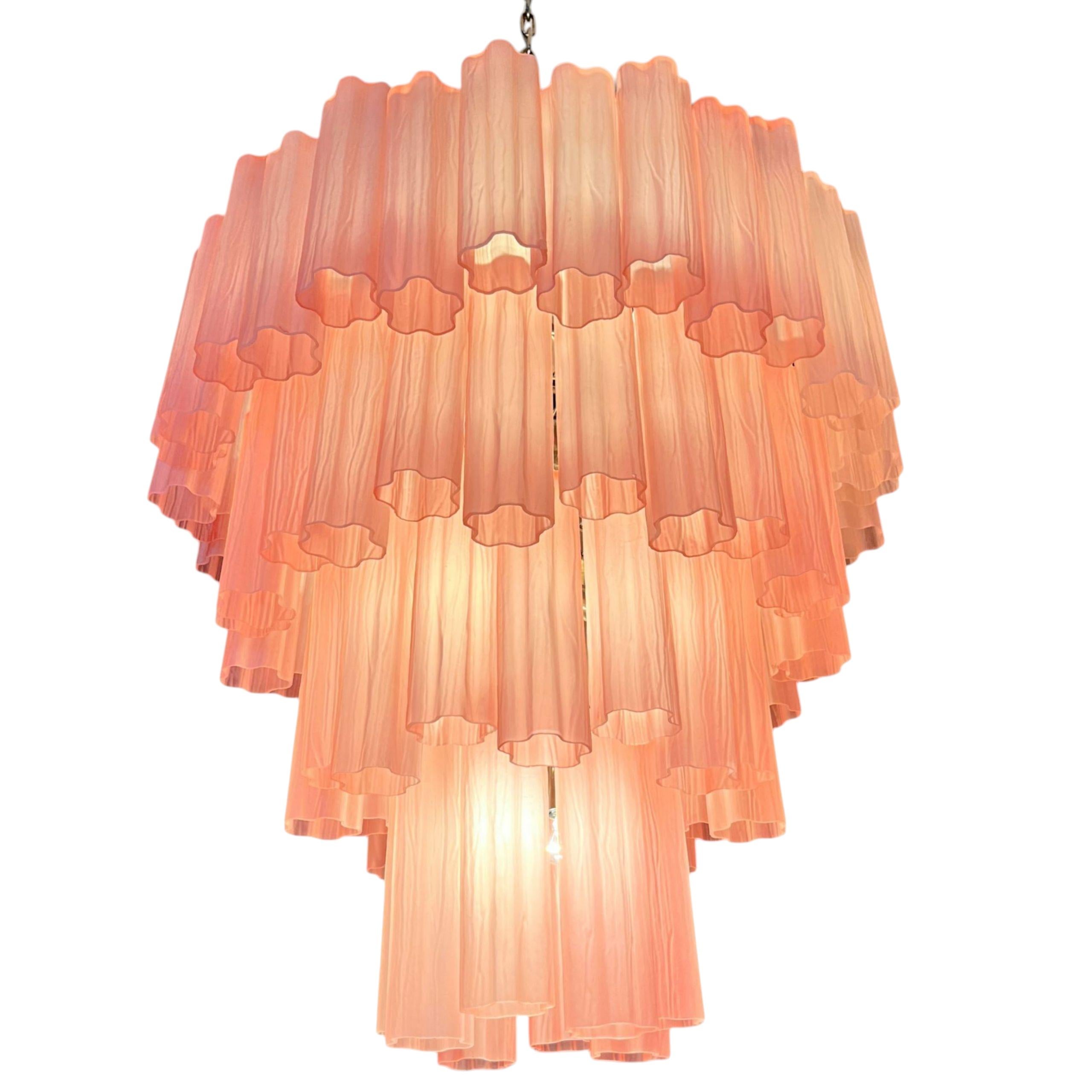 Contemporain Cascata Rosa - Lustre de Murano avec 80 tubes en verre soufflé en vente