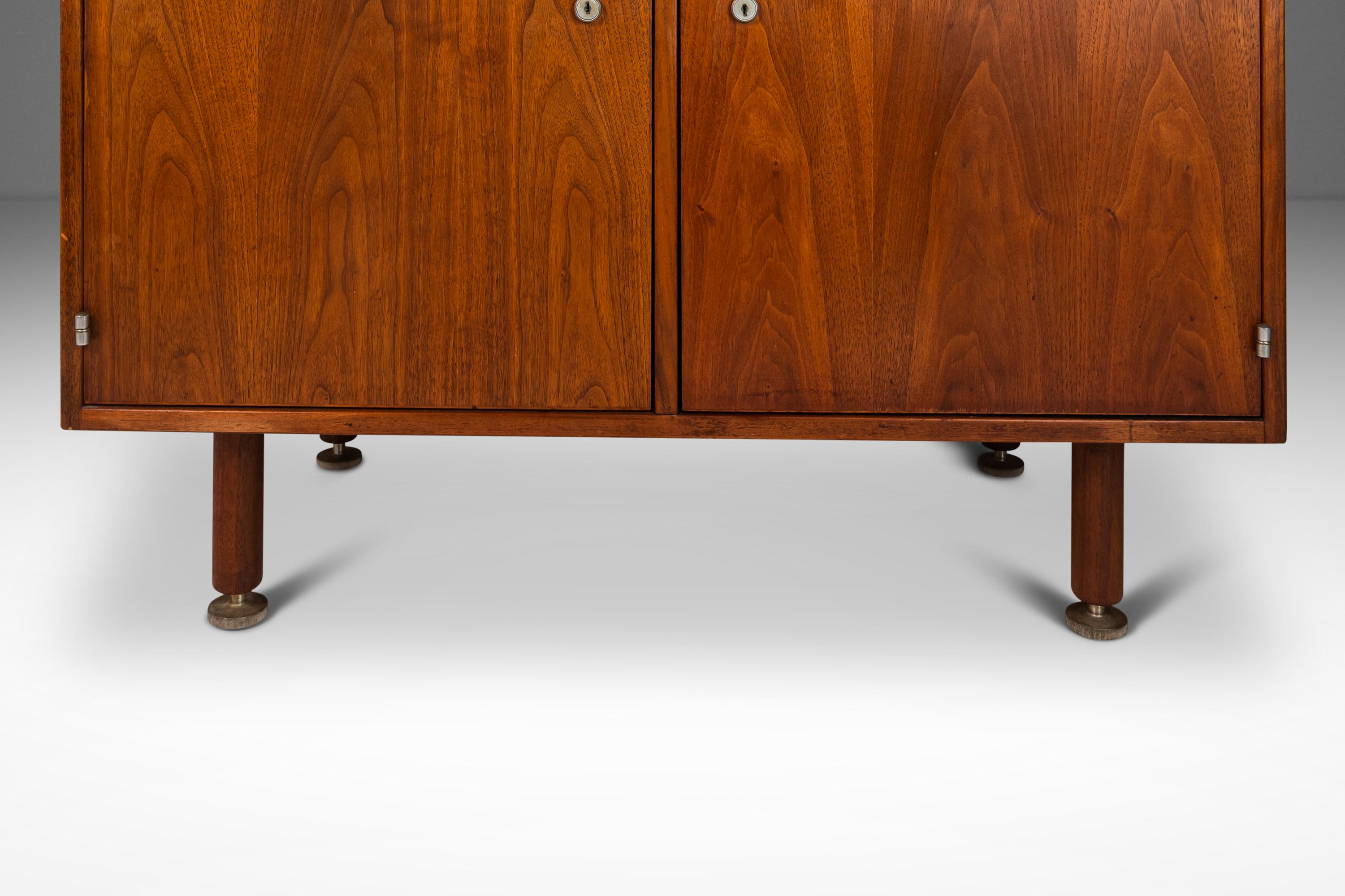 Case Piece in Walnut by Jens Risom for Jens Risom Design (JRD), USA, c. 1960's 10