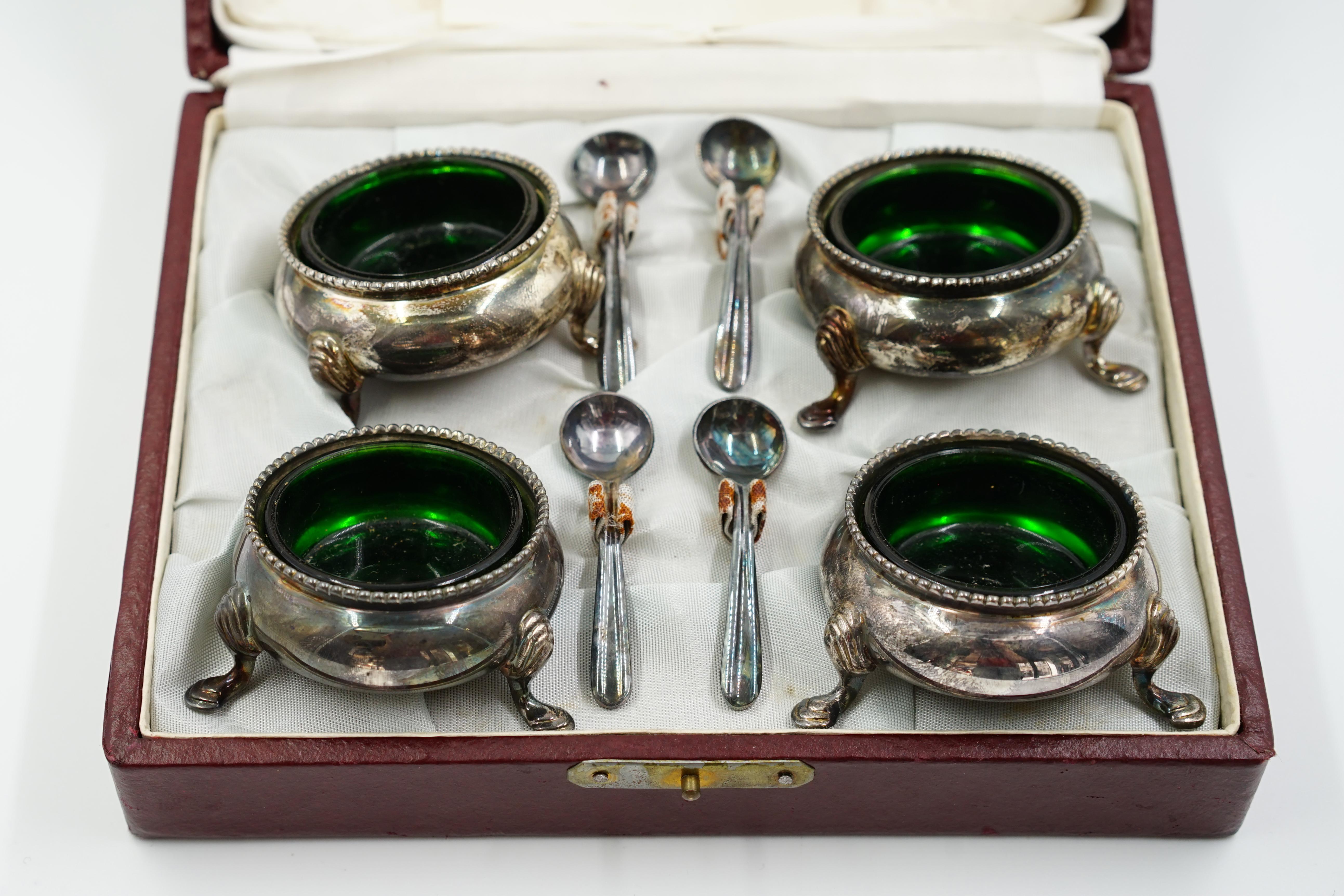 Art Deco Case with solid silver salt and pepper bowls For Sale