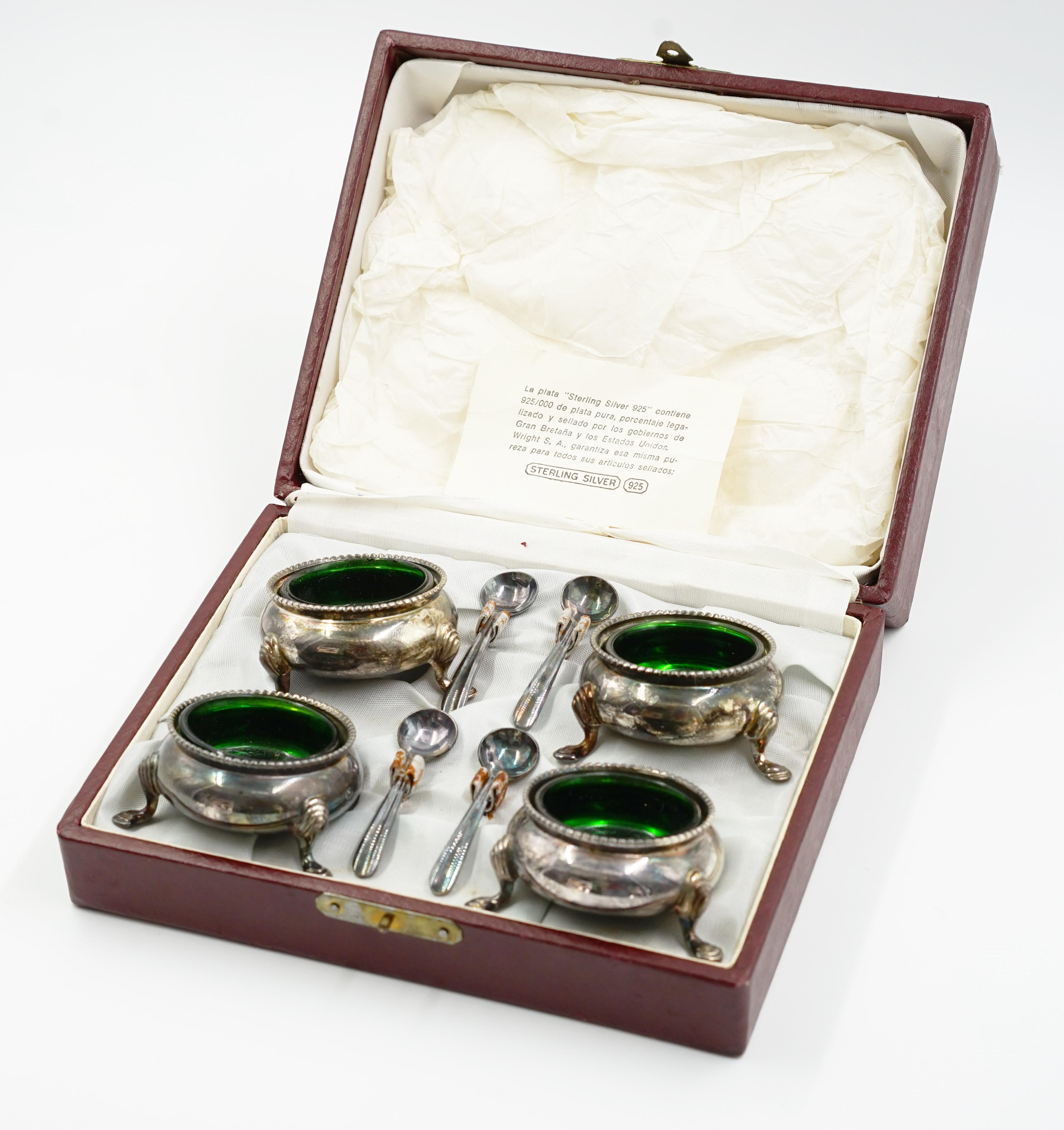 Argentine Case with solid silver salt and pepper bowls For Sale