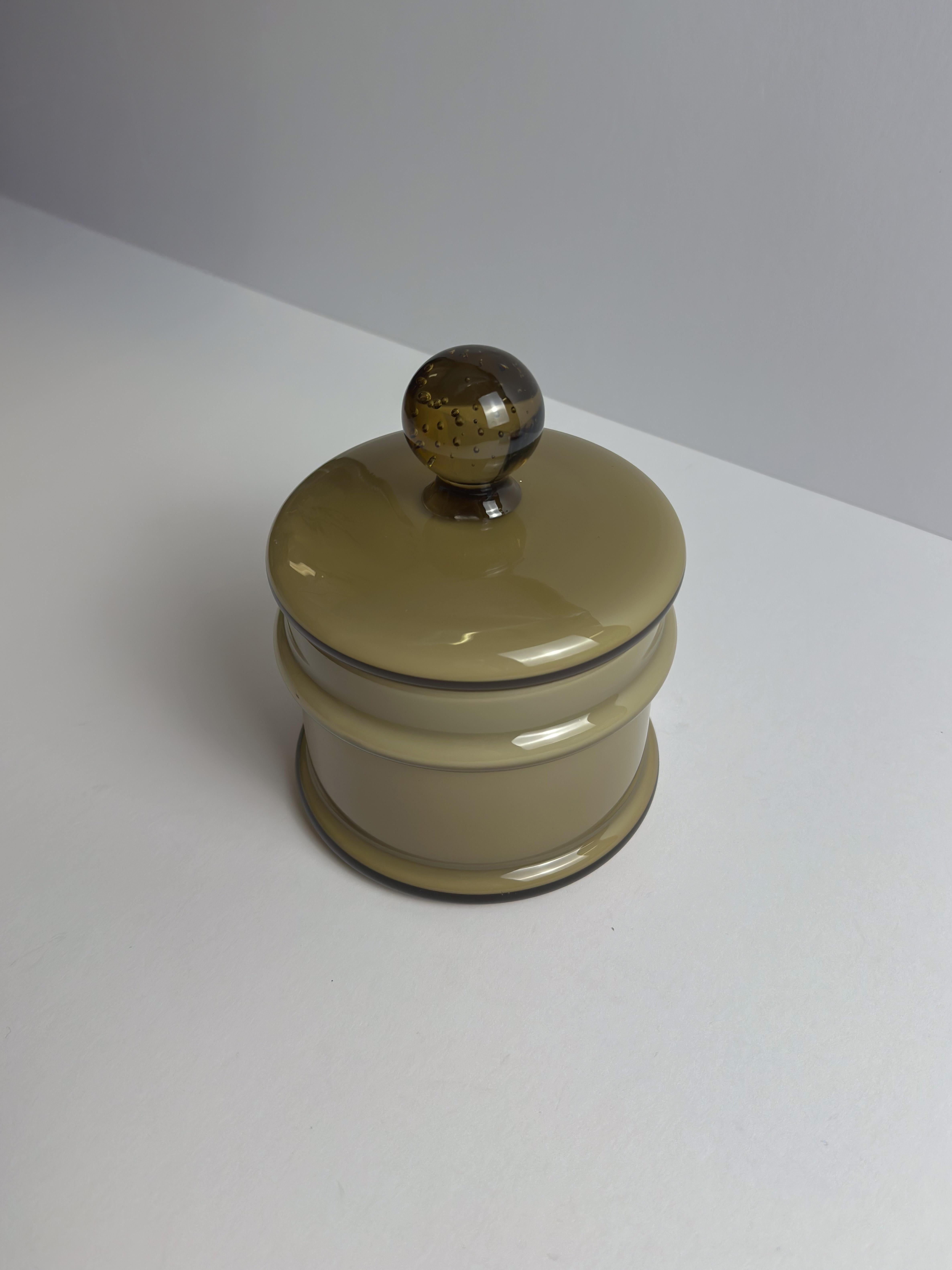 Mid-Century Modern Pot d'apothicaire en verre brun Empoli ciselé par Carlo Moretti, Italie, années 1960 en vente