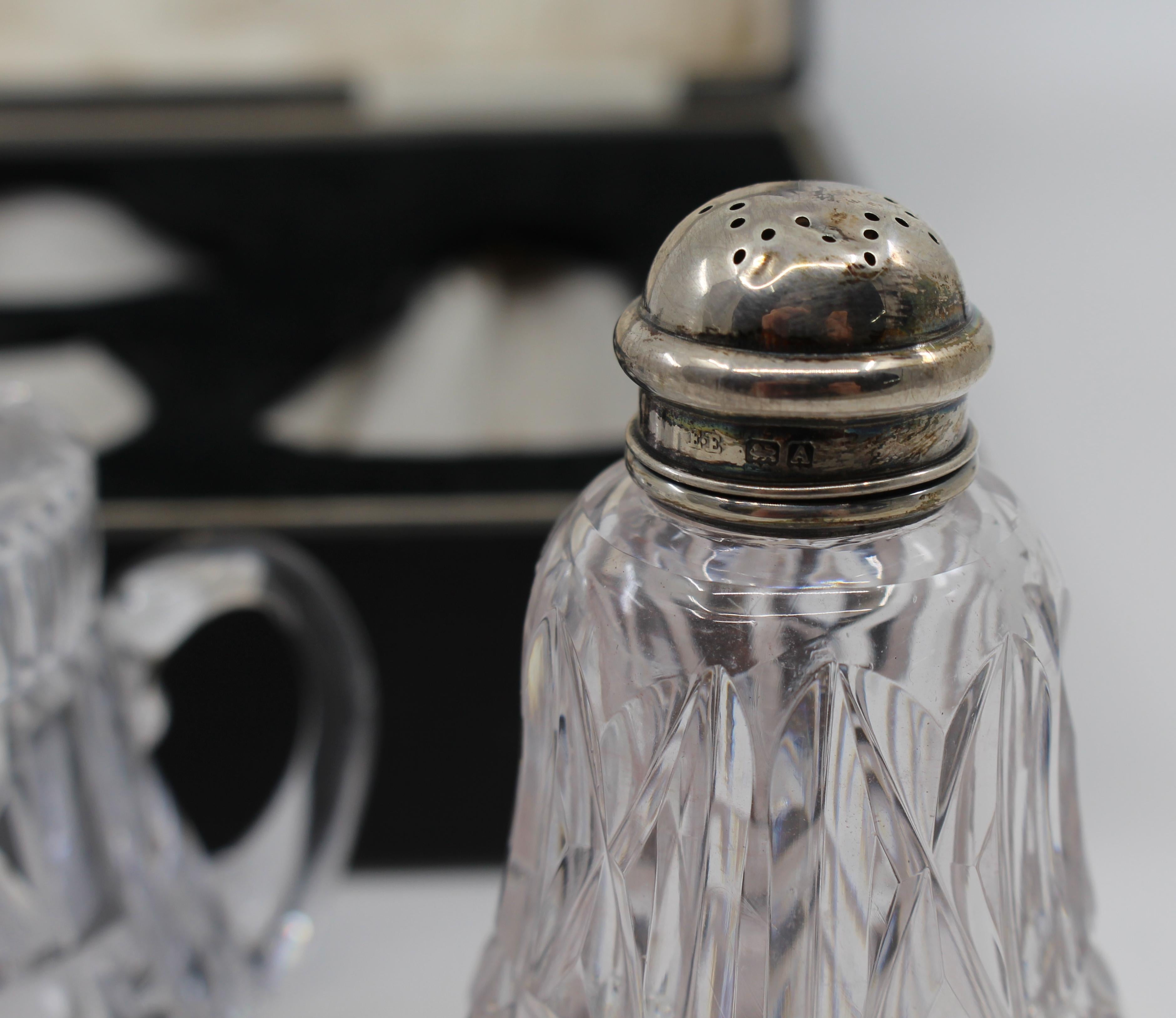Cased John Walsh Crystal & Silver Cruet Set 1925 For Sale 2