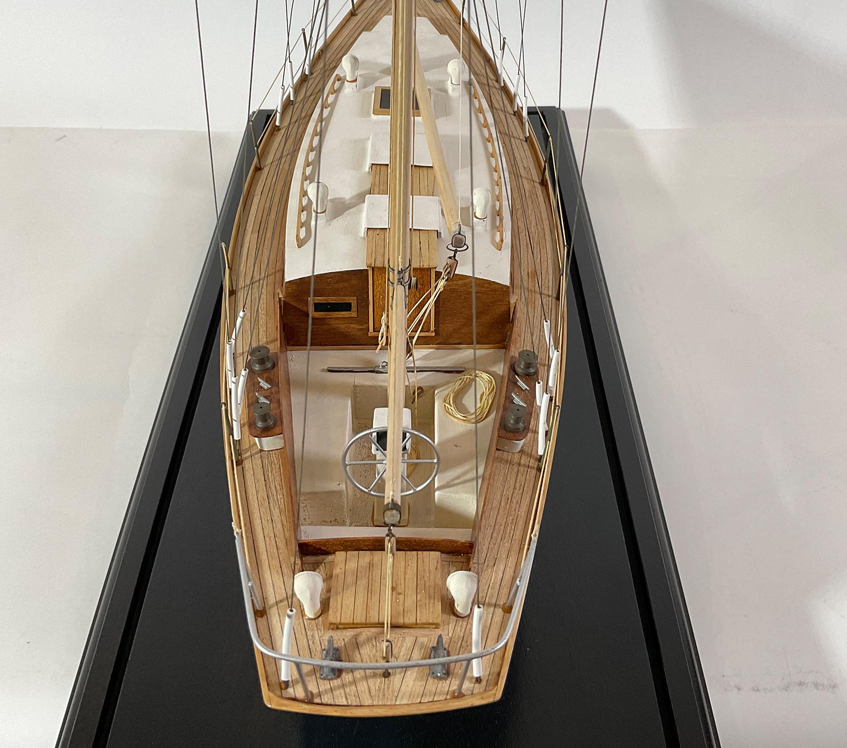 Cased Model Of A Cheoy Lee Offshore 47 Ketch In Excellent Condition For Sale In Norwell, MA