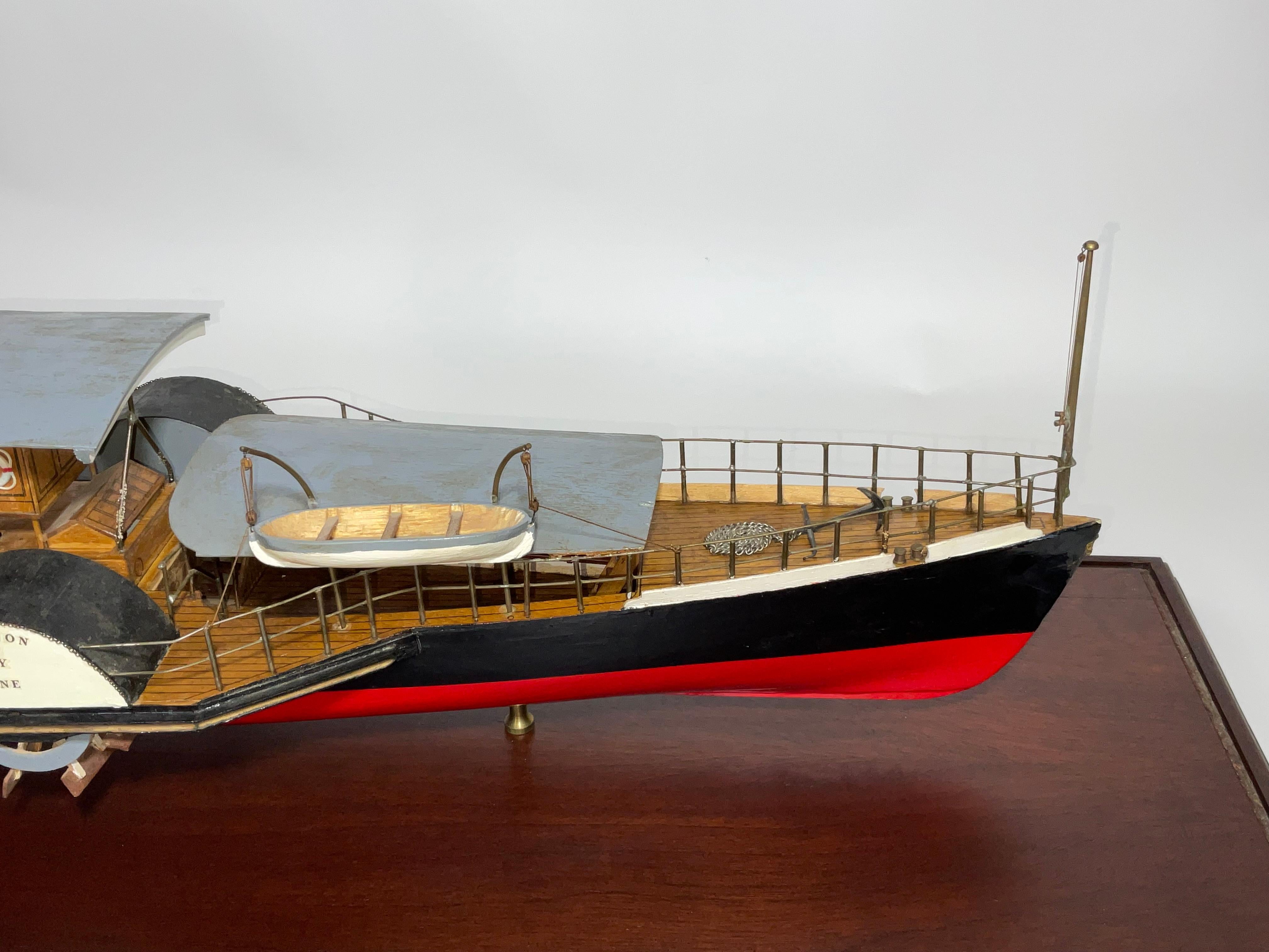 XXIe siècle et contemporain Modèle réduit d'un bateau à vapeur Hudson Day Line en vente