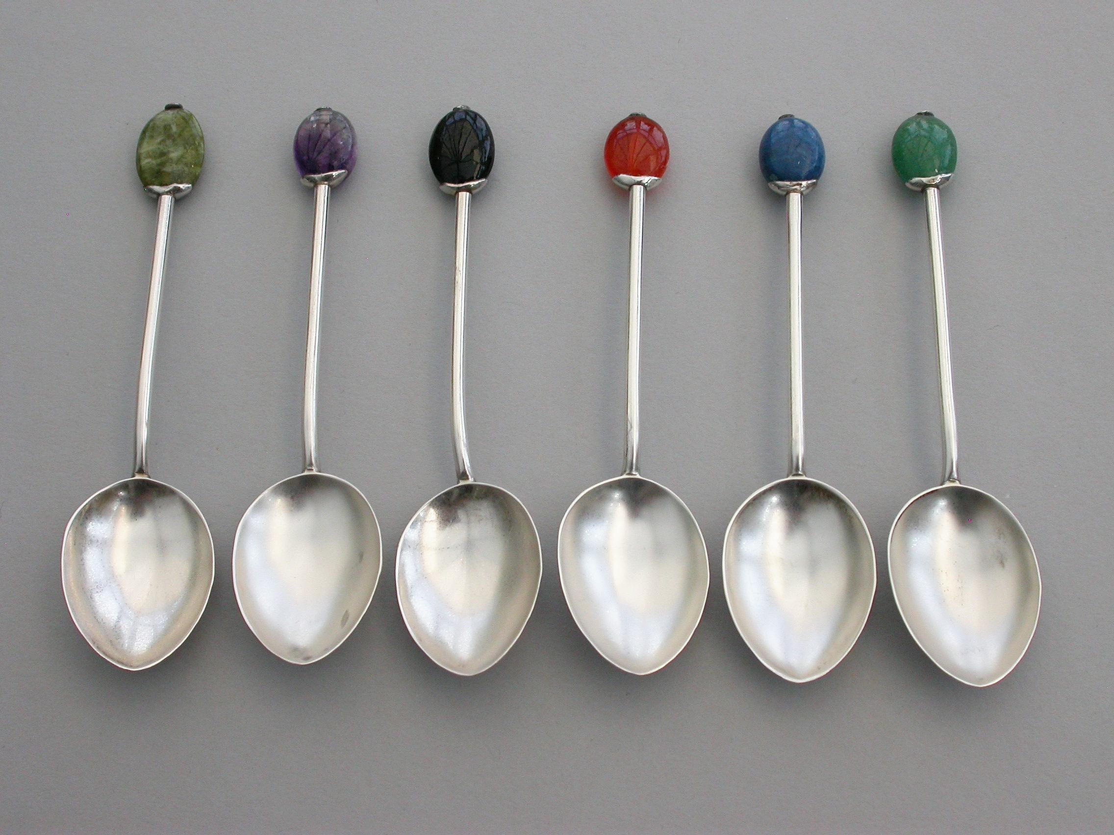 Cased Set of 6 Hardstone Coffee-Bean Spoons, Liberty & Co, Birmingham, 1927-1928 In Good Condition For Sale In Sittingbourne, Kent
