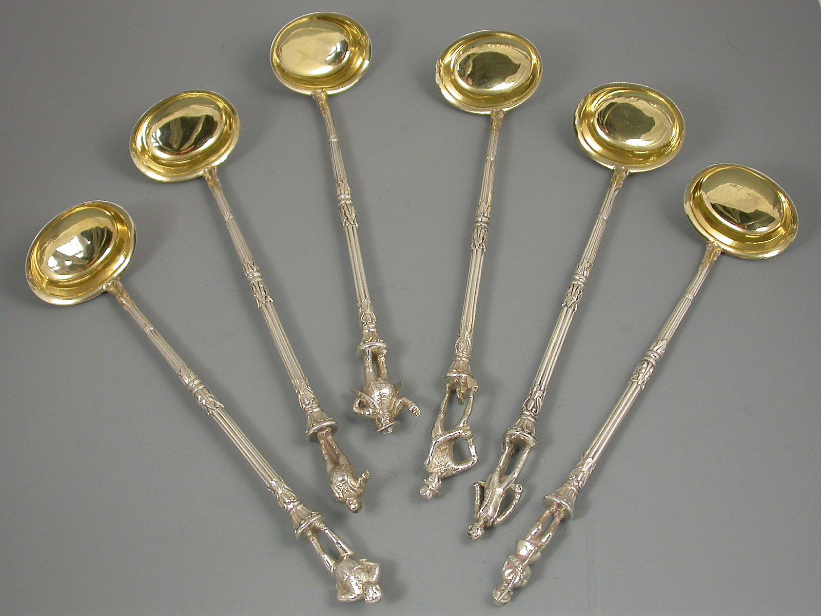 English Cased Set of Six Victorian Silver Toddy Ladles Charles Dickens 'Pickwick Papers' For Sale