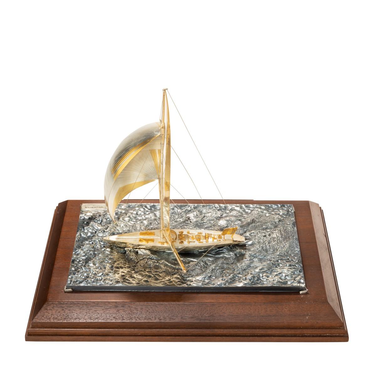 Late 20th Century Cased Silver and Gilt Model of America’s Cup Yacht Stars and Stripes, 1987