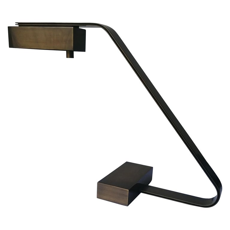 Cantilever Lamp