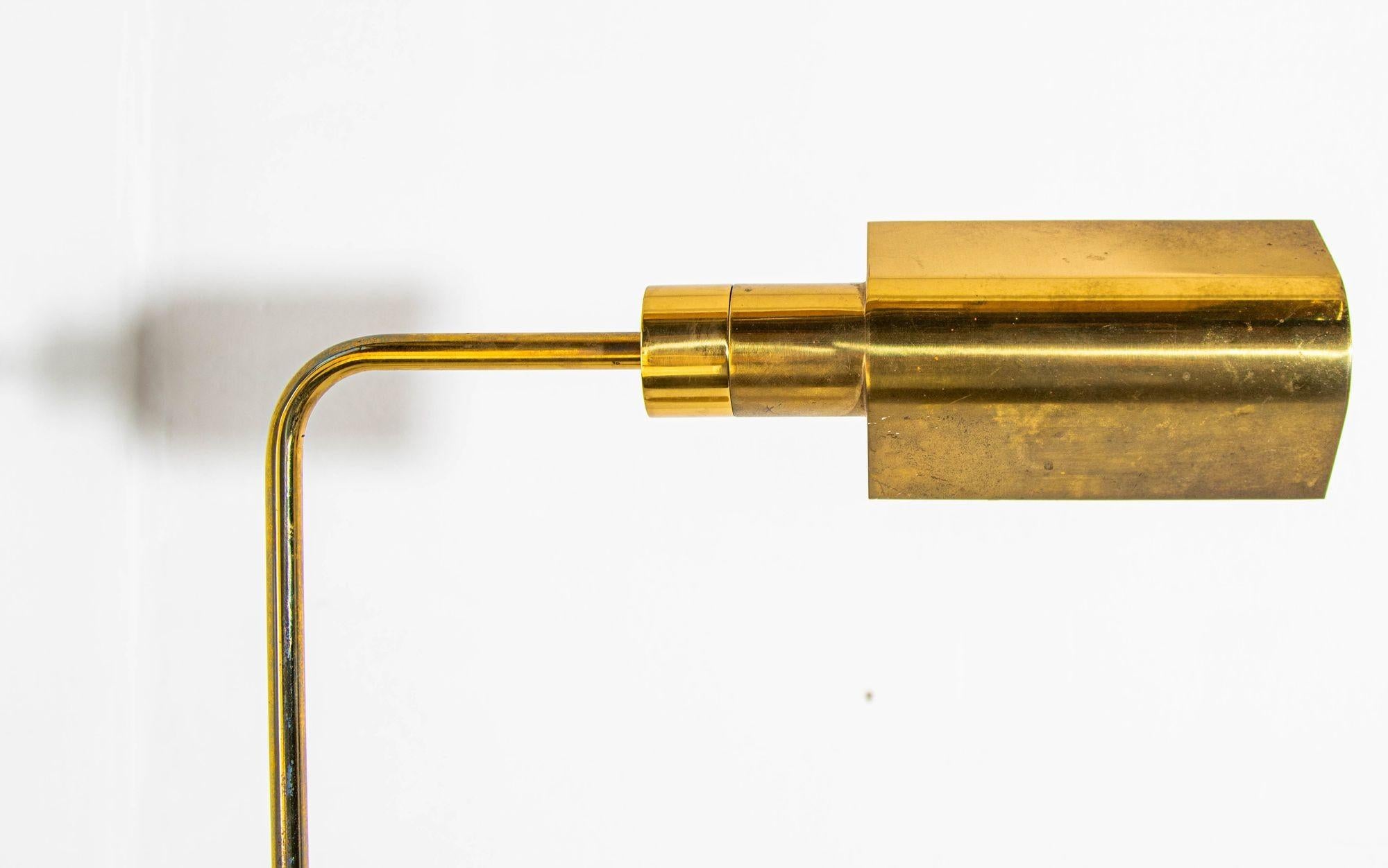 Casella Lighting Articulating Brass Floor Lamp 1970 In Good Condition In North Hollywood, CA