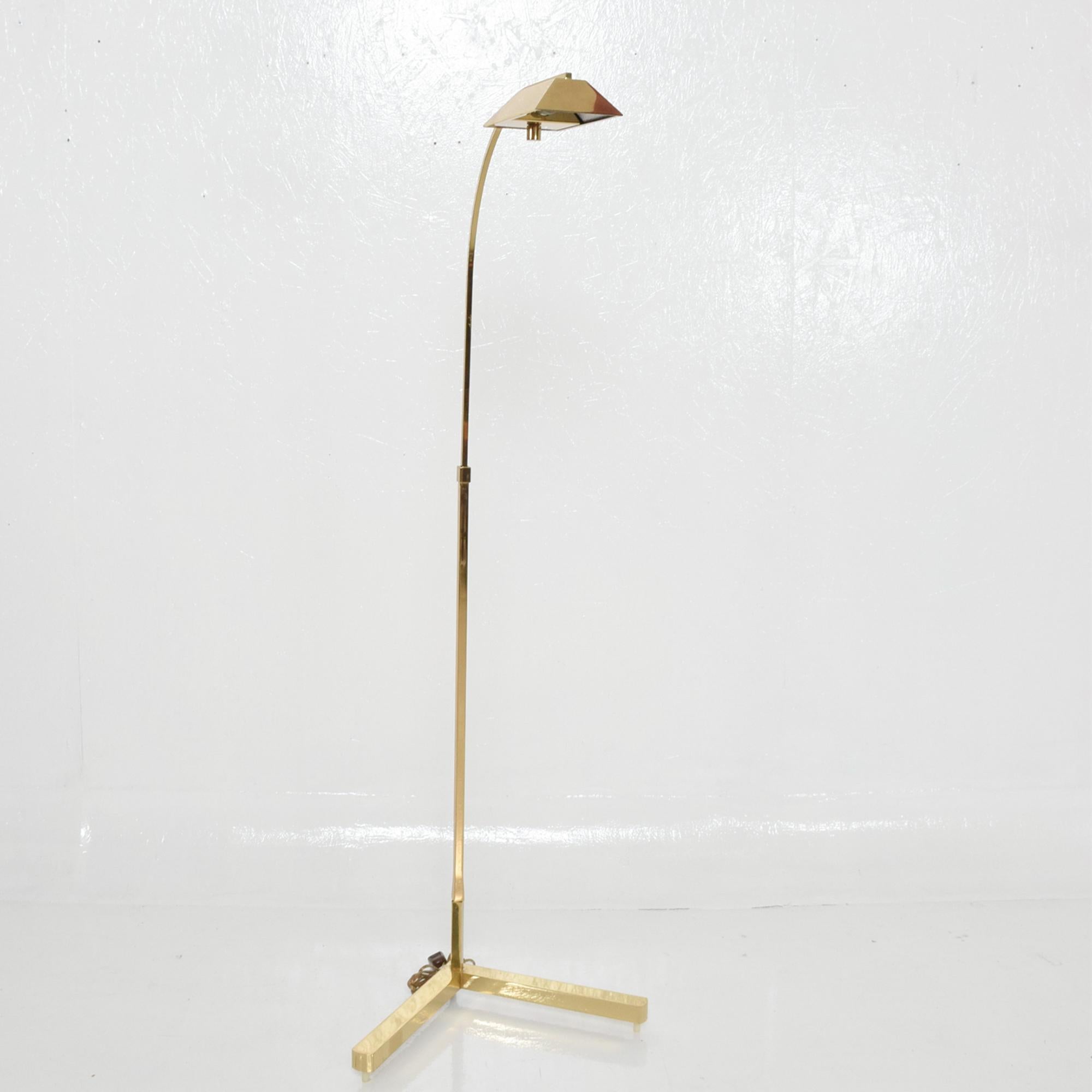 American Casella Lighting Polished Brass Pivoting Floor Lamp Modern San Francisco, 1980s