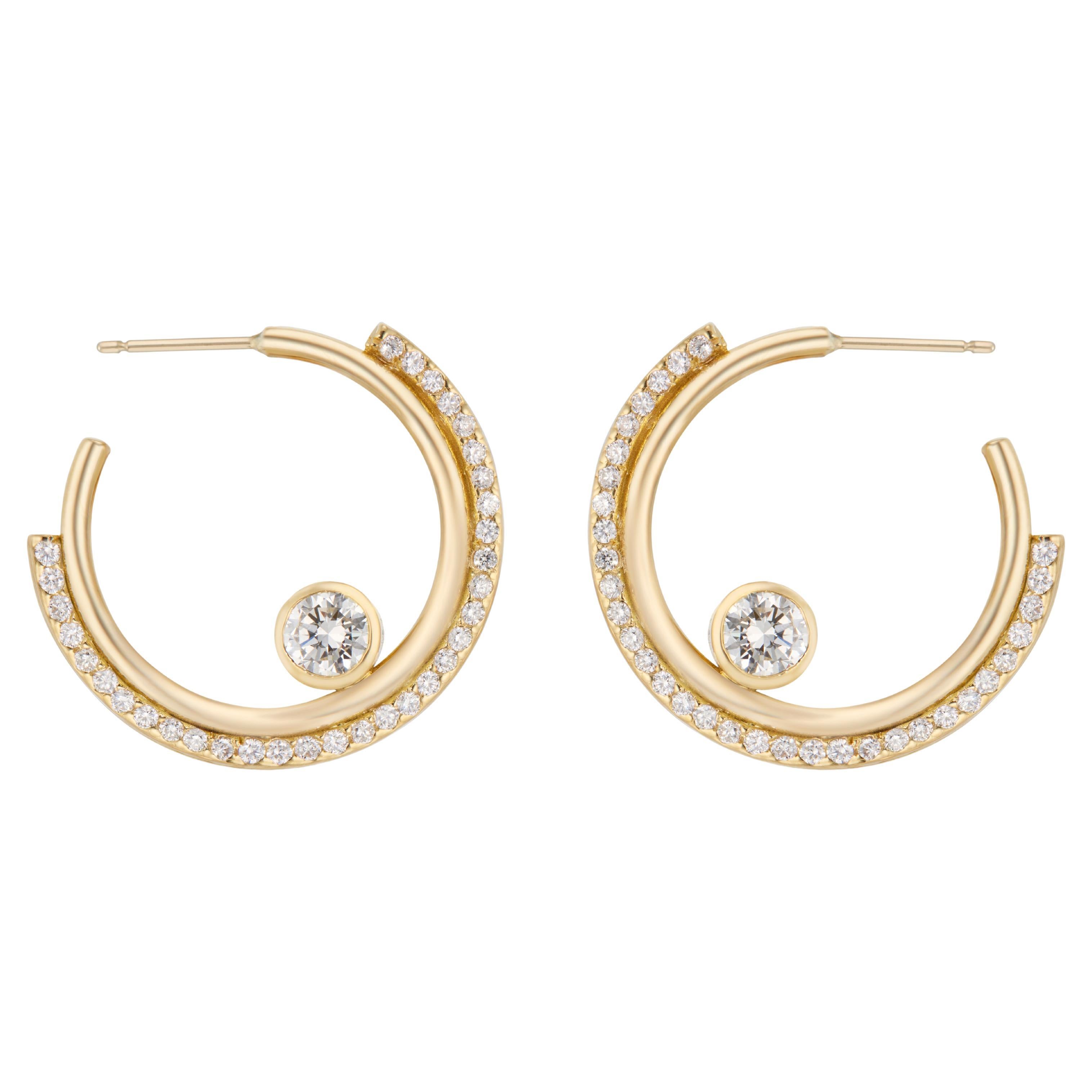 Casey Perez 18K Gold Arc Hoops with ribbed detail and 1.83 carats of Diamonds For Sale