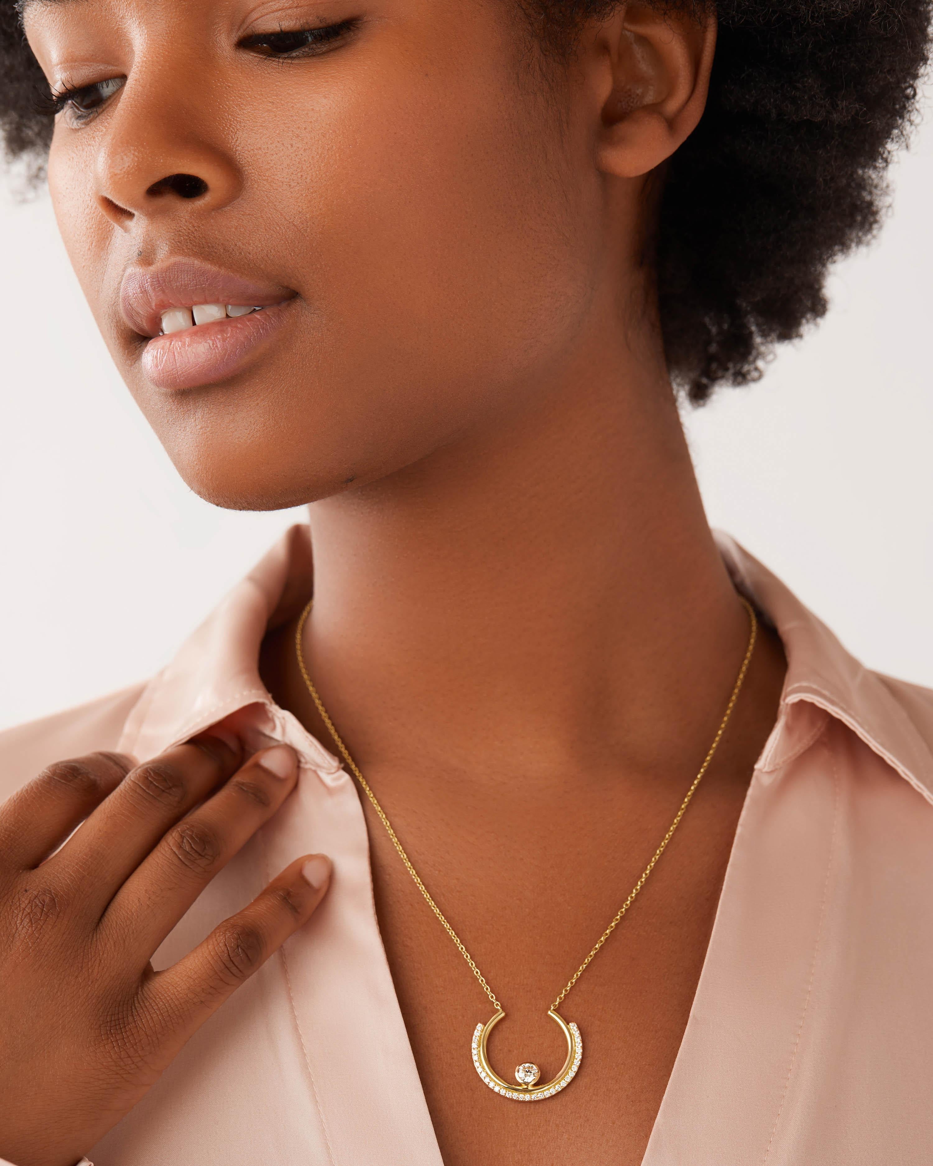 Casey Perez: 18 Karat Gold Arc-Halskette mit Diamanten im Brillantschliff auf Goldkette im Zustand „Neu“ im Angebot in Brooklyn, NY