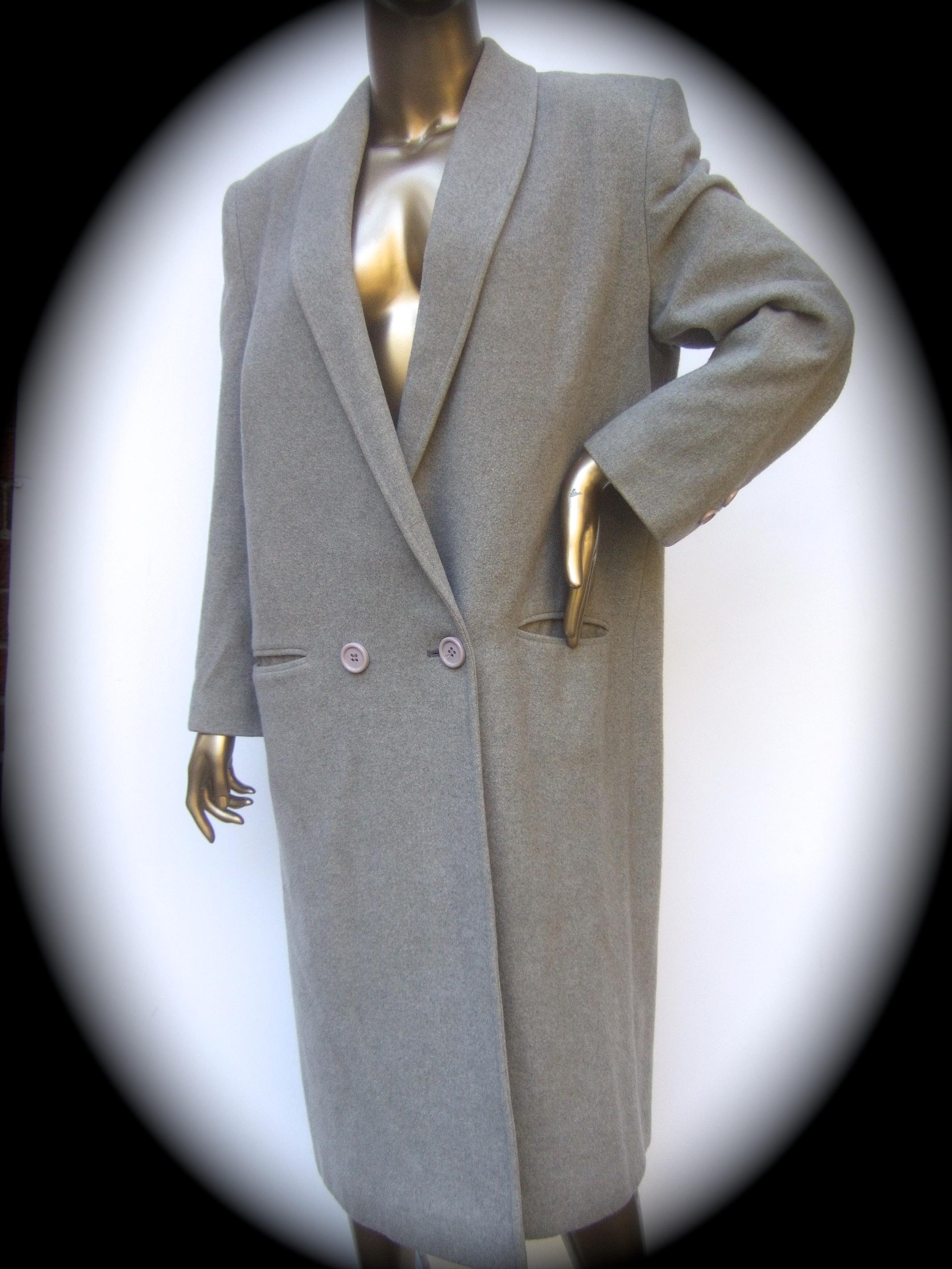 Cashmere Classic Heather Gray Women's Coat c 1980s For Sale 7