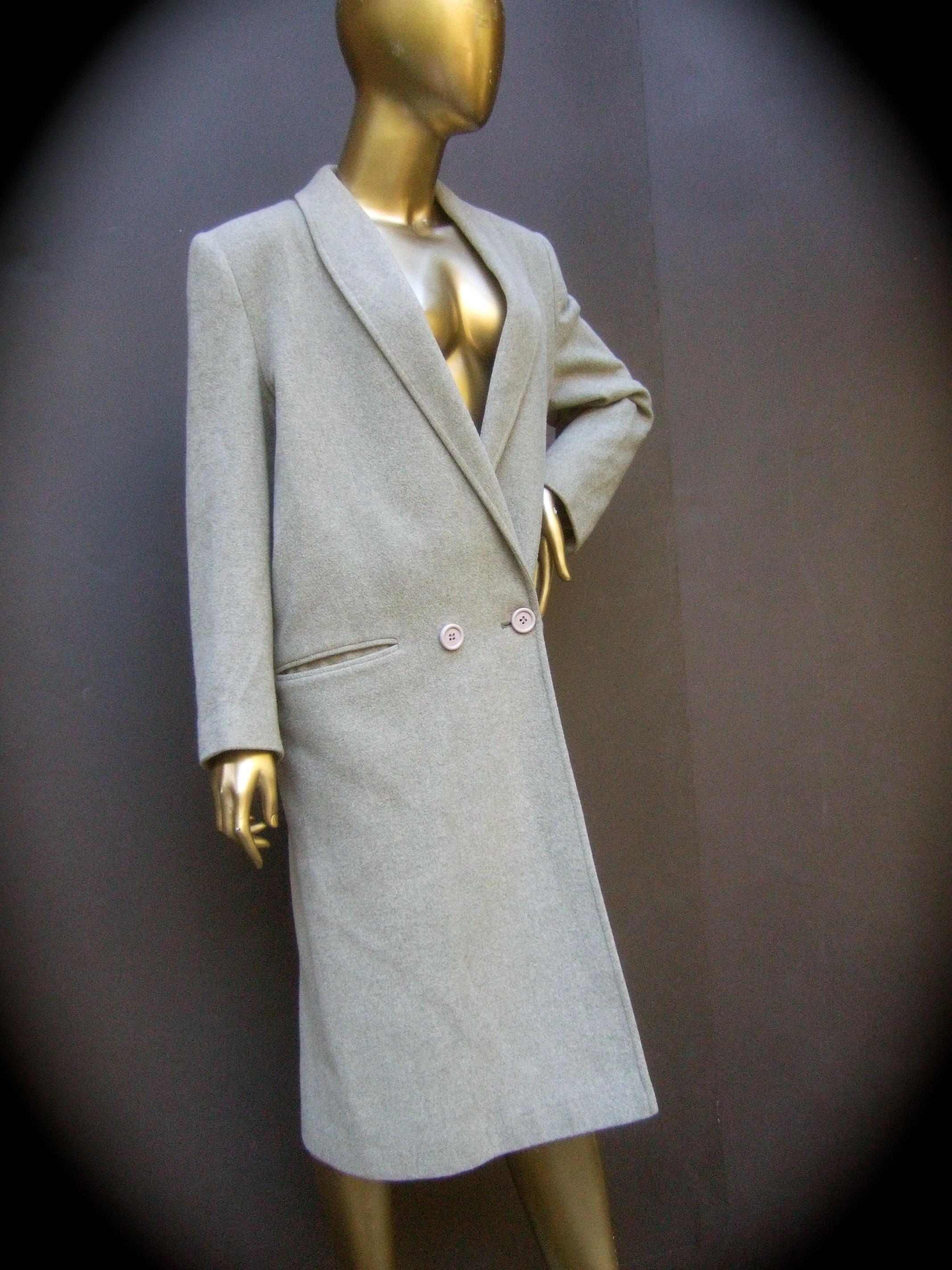 Cashmere Classic Heather Gray Women's Coat c 1980s For Sale 9