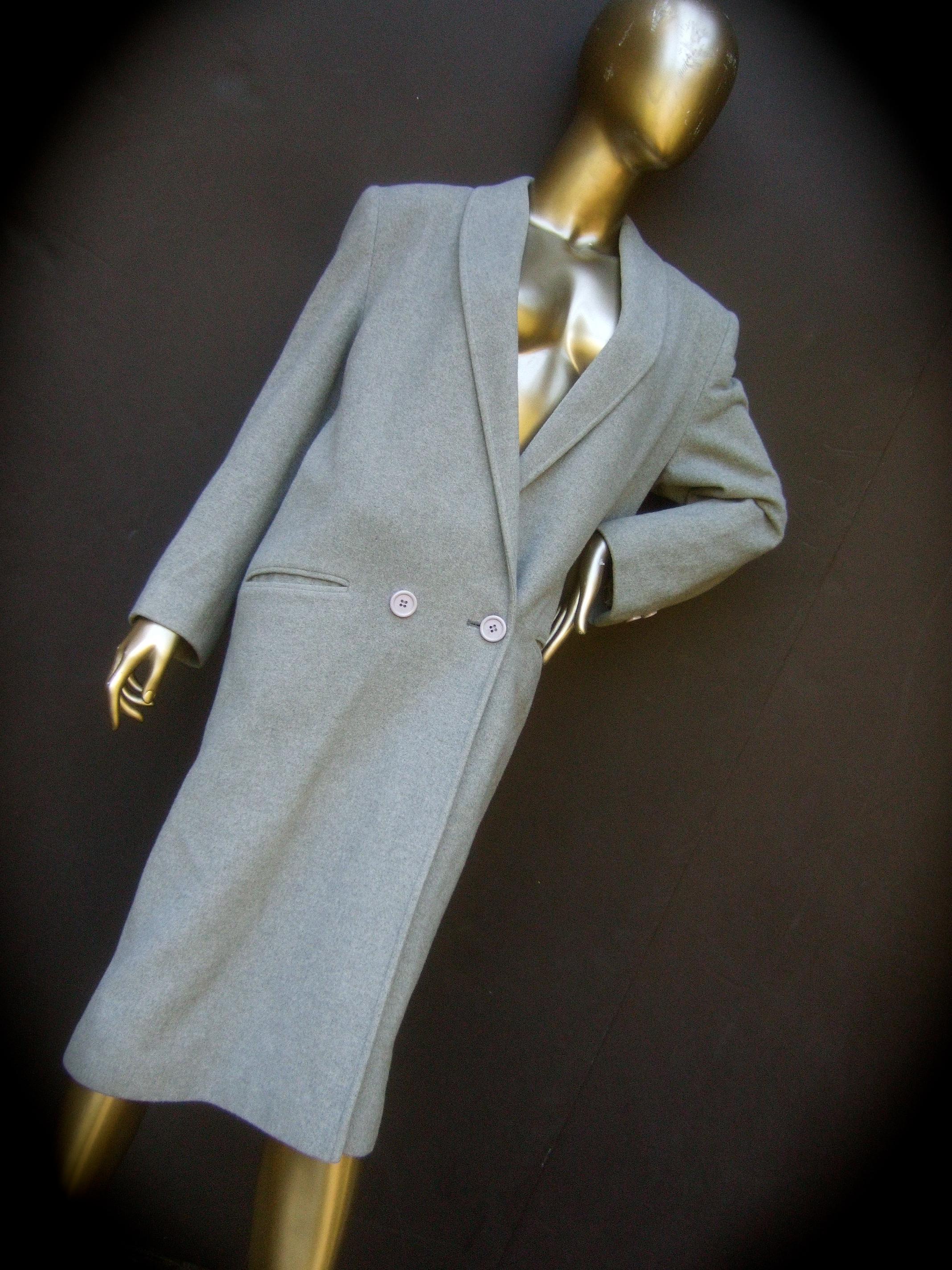 Cashmere Classic Heather Gray Women's Coat c 1980s For Sale 2