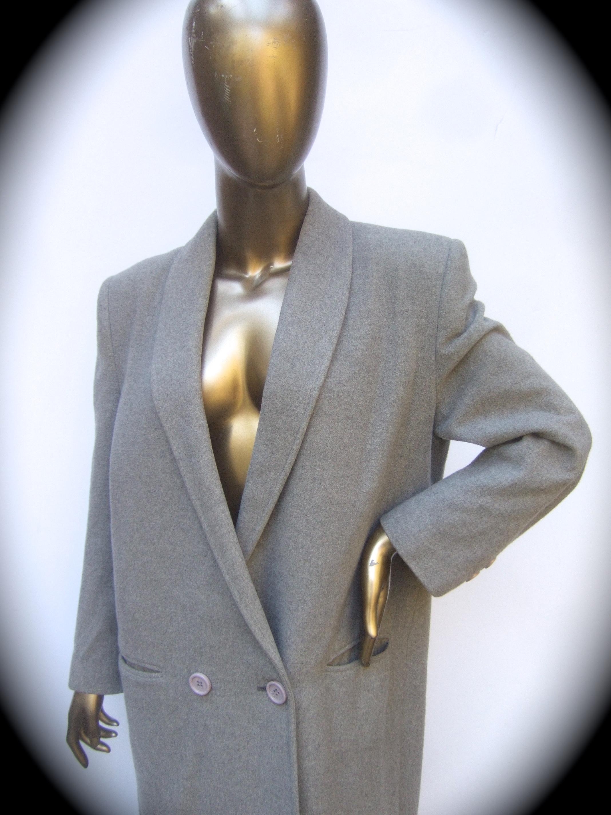 Cashmere Classic Heather Gray Women's Coat c 1980s For Sale 4