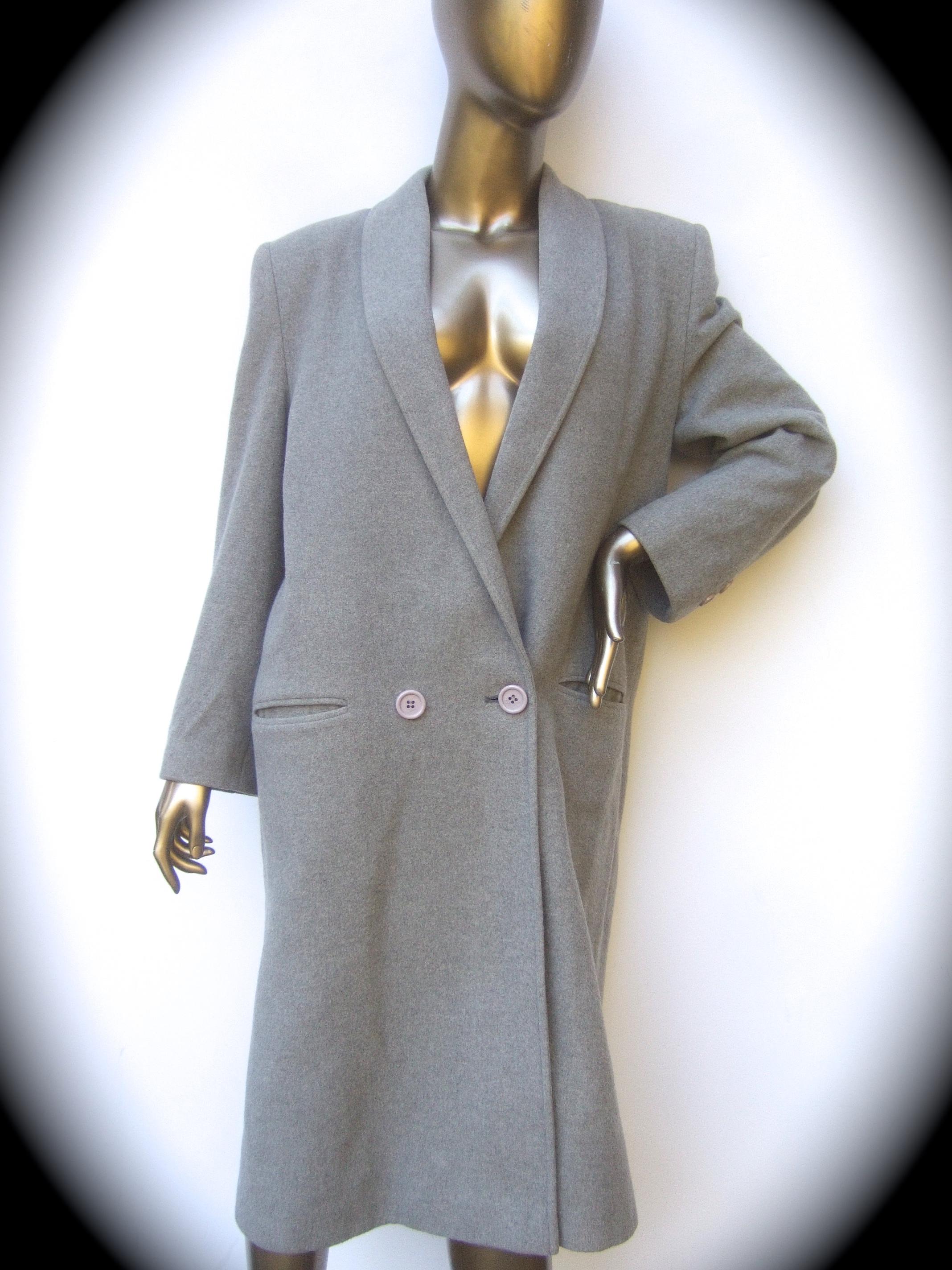 Cashmere Classic Heather Gray Women's Coat c 1980s For Sale 5