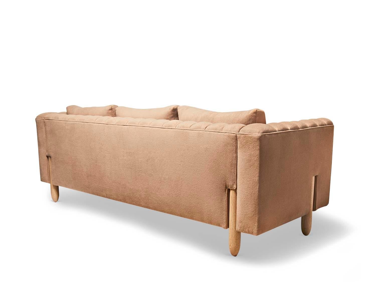 Cashmere Isherwood Sofa by Lawson-Fenning In New Condition In Los Angeles, CA