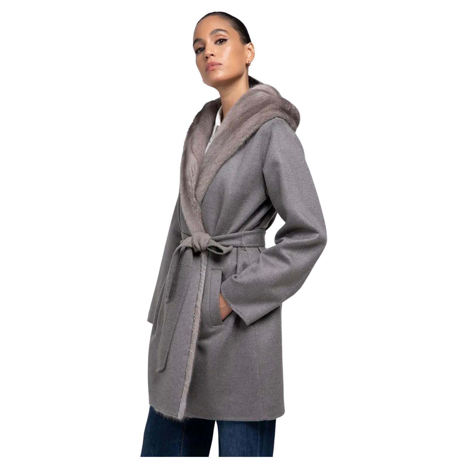 Cashmere Loro Piana Coat with Mink For Sale