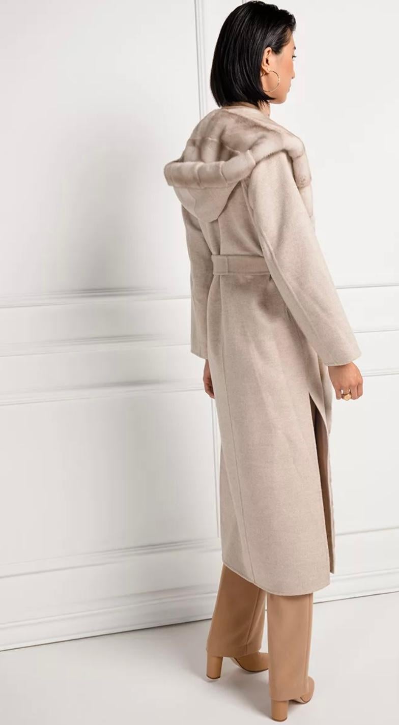 Women's Cashmere Loro Piana with mink fur coat For Sale