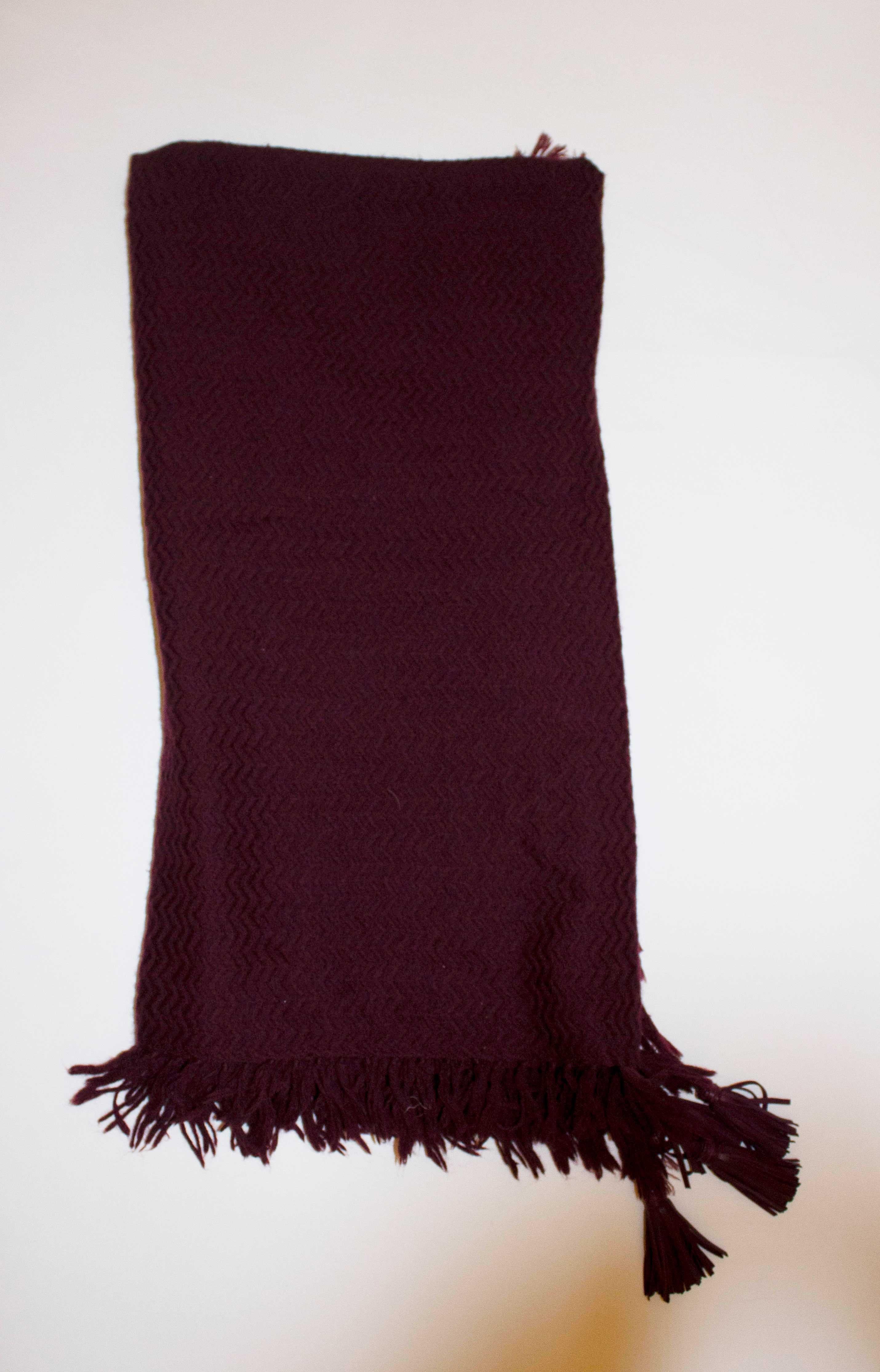 Cashmere Scarf by Douce Gloie In Good Condition For Sale In London, GB