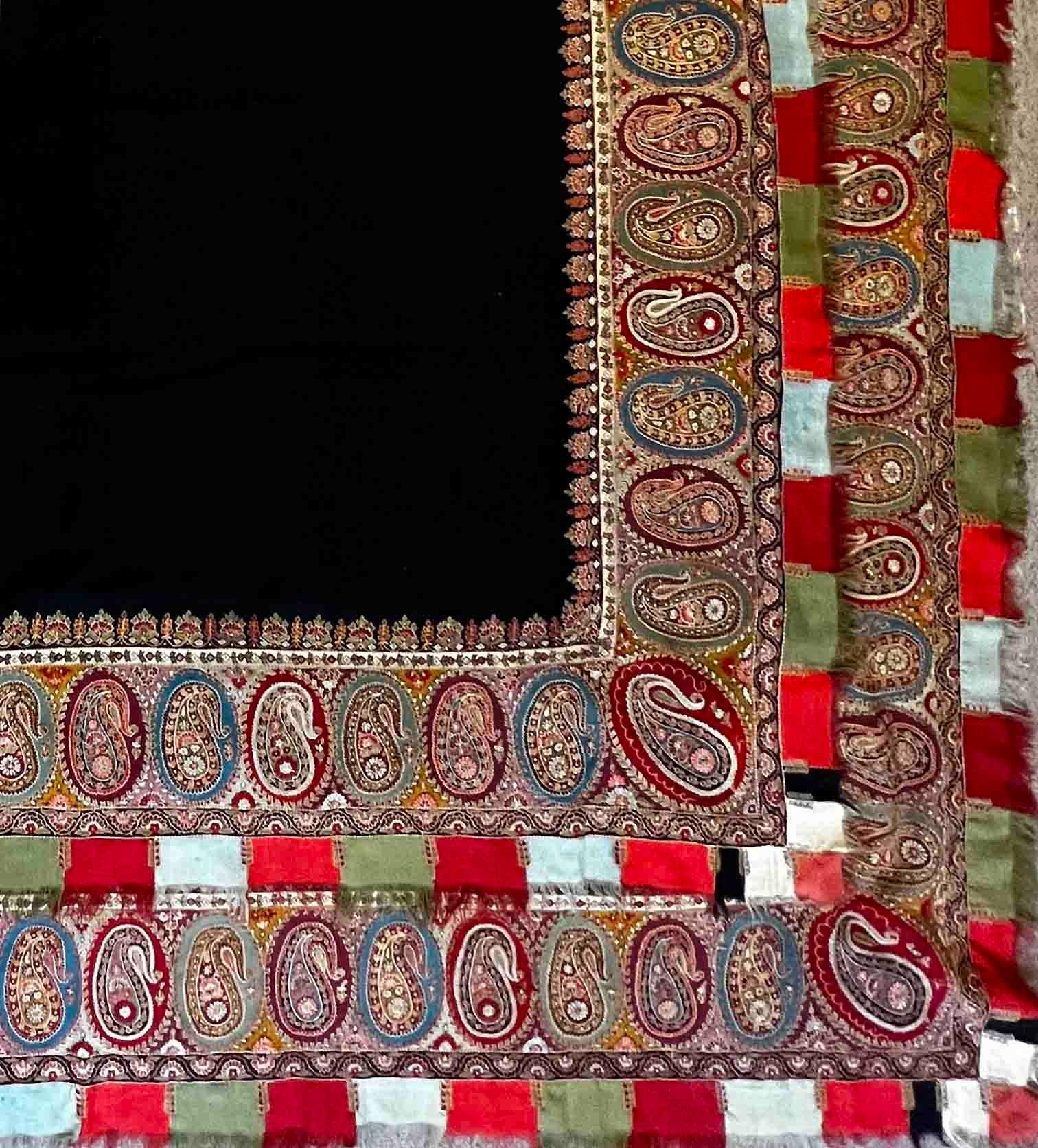 Tribal Châle en cachemire 19ème siècle - 1m60x1m65 - N° 1105 en vente
