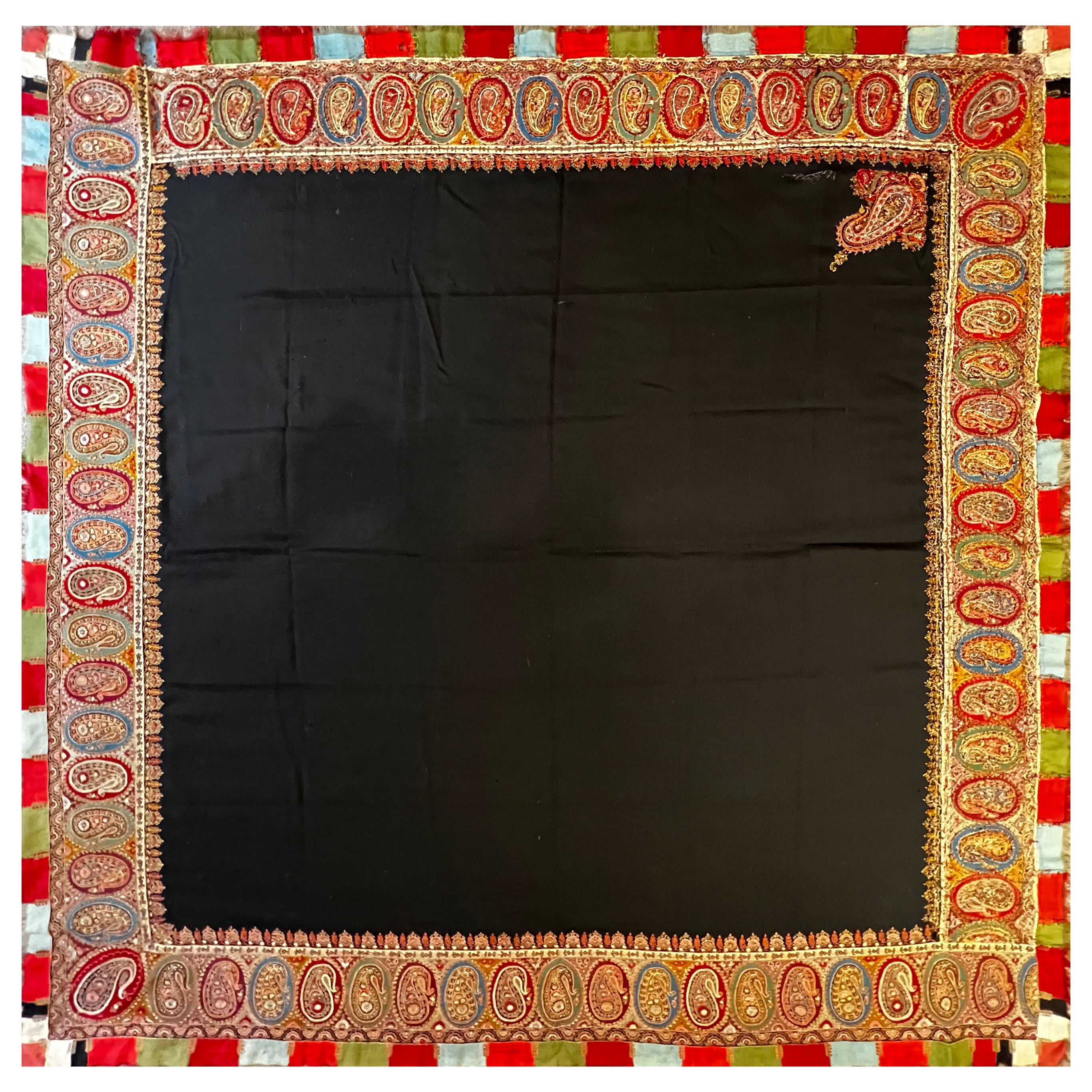 Châle en cachemire 19ème siècle - 1m60x1m65 - N° 1105