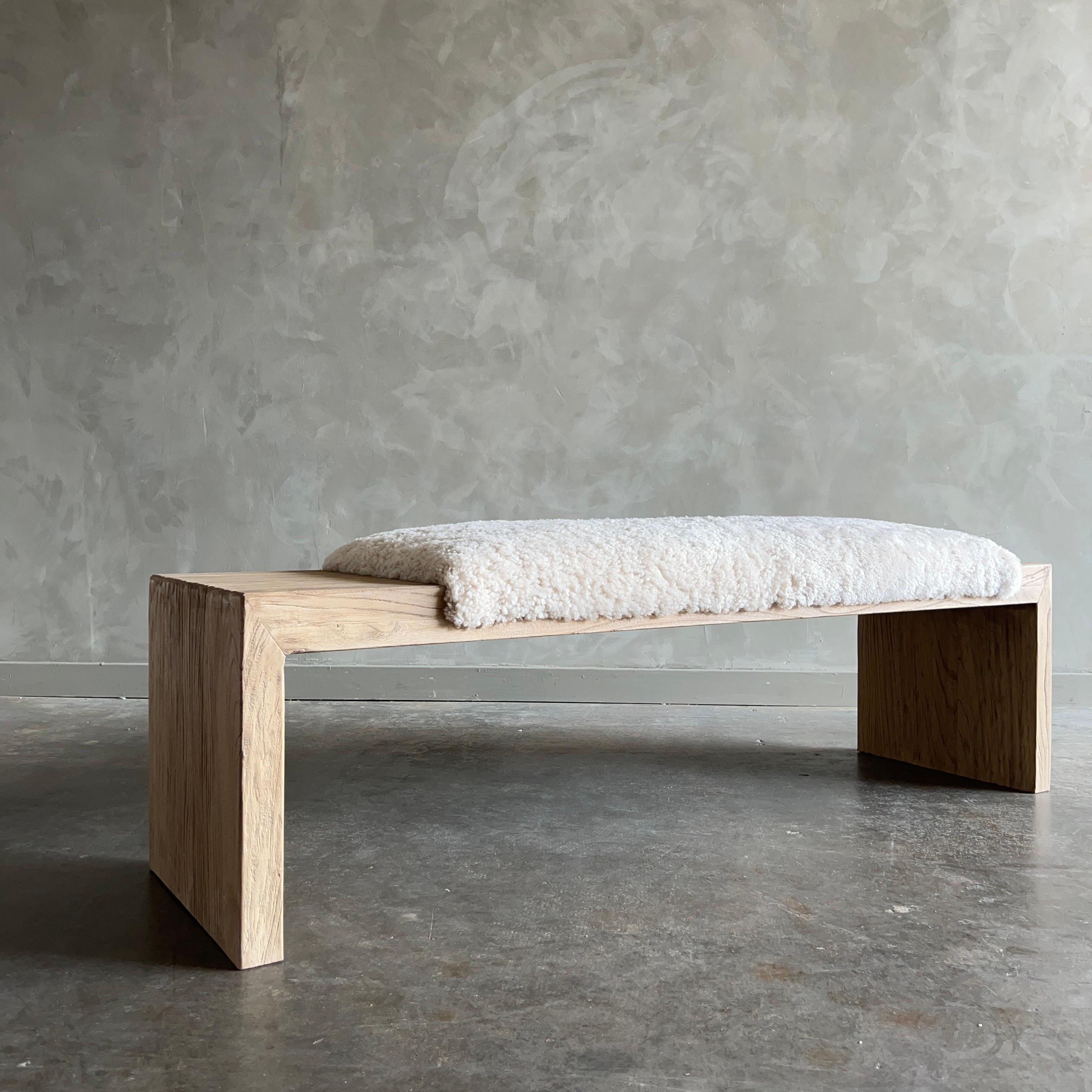 Casi Norwegian Sheep Upholstered Elm Bench Off Center In New Condition For Sale In Old Town Orange, CA