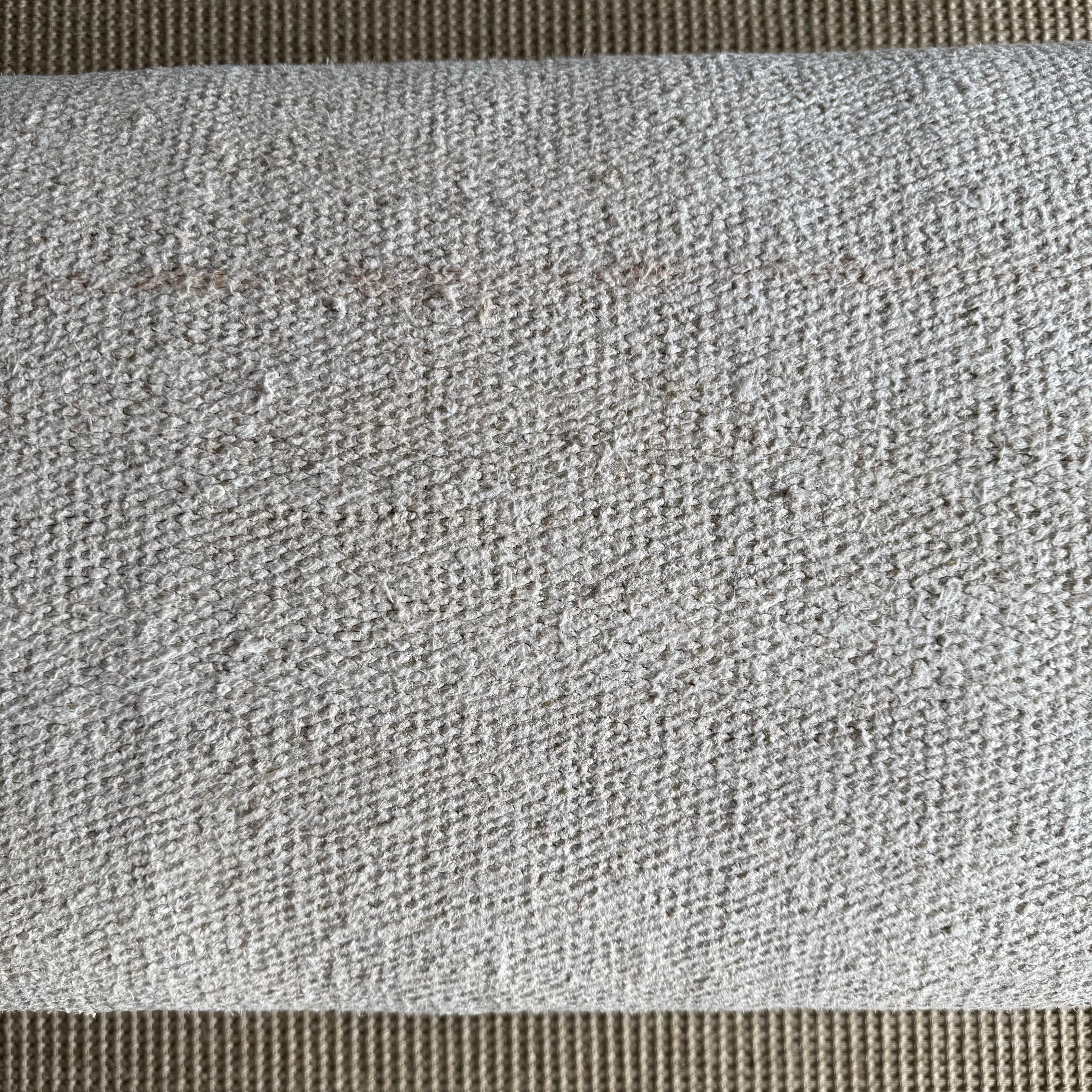 XXIe siècle et contemporain Banc Casi en orme récupéré avec tapisserie de tapis vintage par Bloom Home Inc en vente