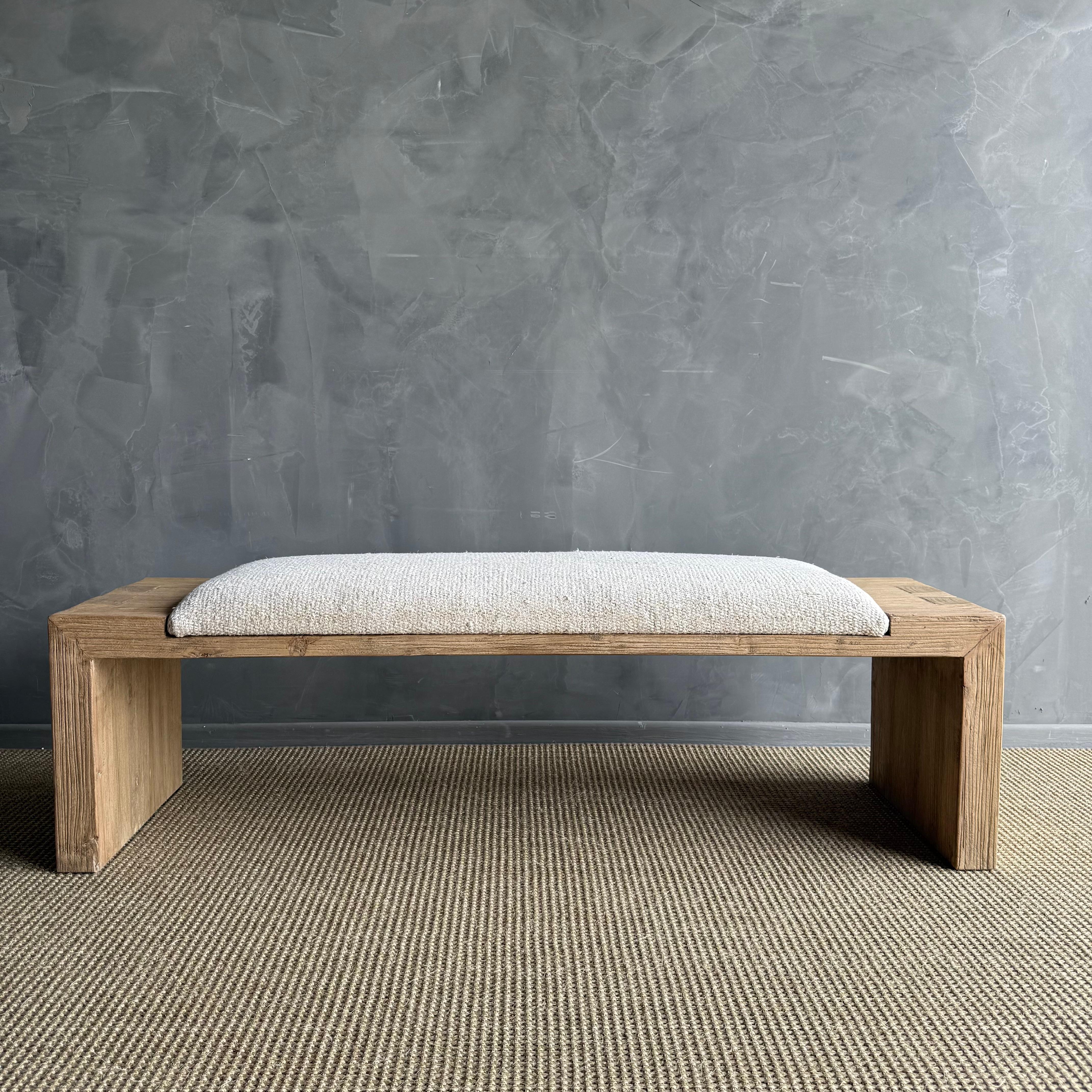Panchina Casi in legno di olmo recuperato con rivestimento in moquette vintage di Bloom Home in vendita 7
