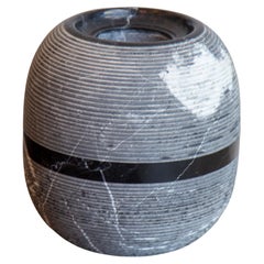 Casigliani Vase aus schwarzem Carrara-Marmor