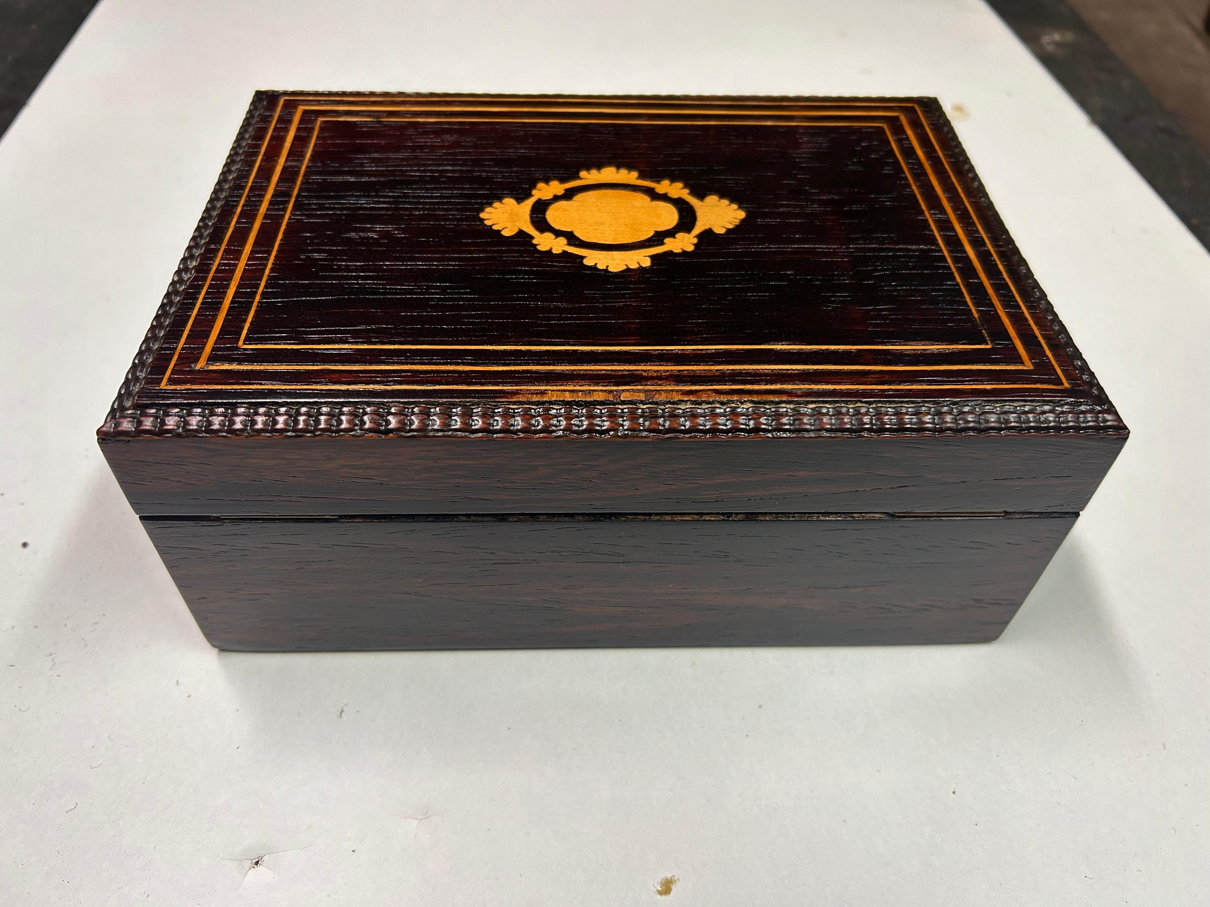 We present casket Art Deco from 1930

Every piece of furniture that leaves our workshop from the beginning to the end is subjected to manual renovation, so as to restore its original condition from many years ago (It has been cleaned to bare veneer,
