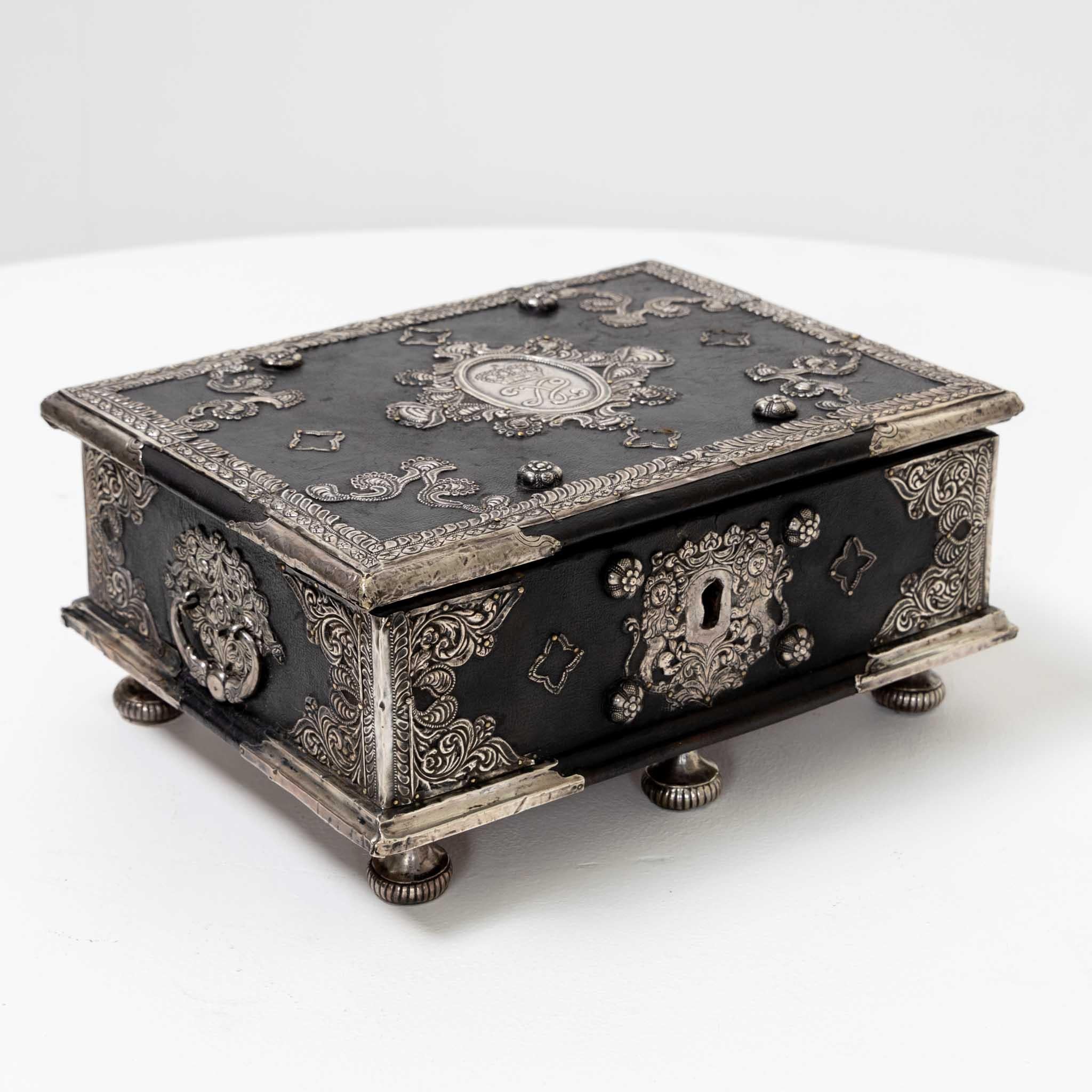 Casket, Indian Colonial Work 8