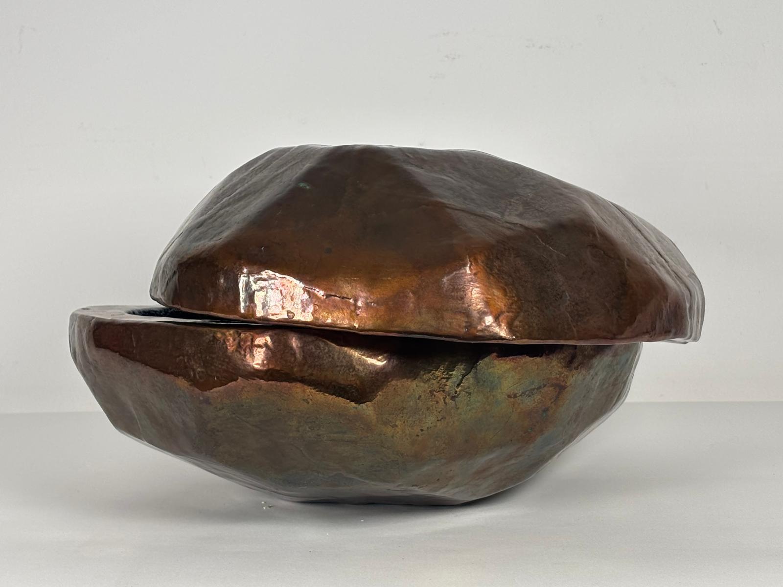 XXIe siècle et contemporain Sculpture de cercueil Modèle Sasso par Giorgio Vigna en vente