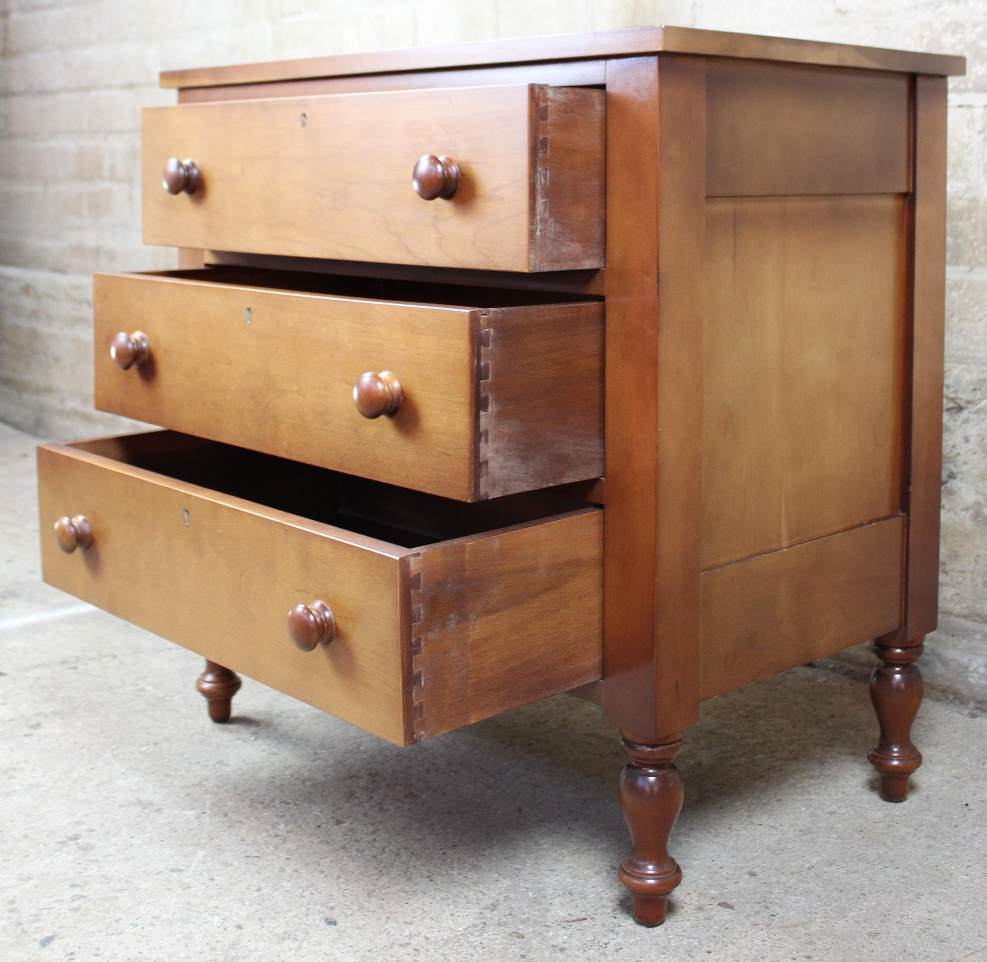 Late 20th Century Cassady Furniture Early American Cherry 3-Drawer Dresser Chest Nightstand