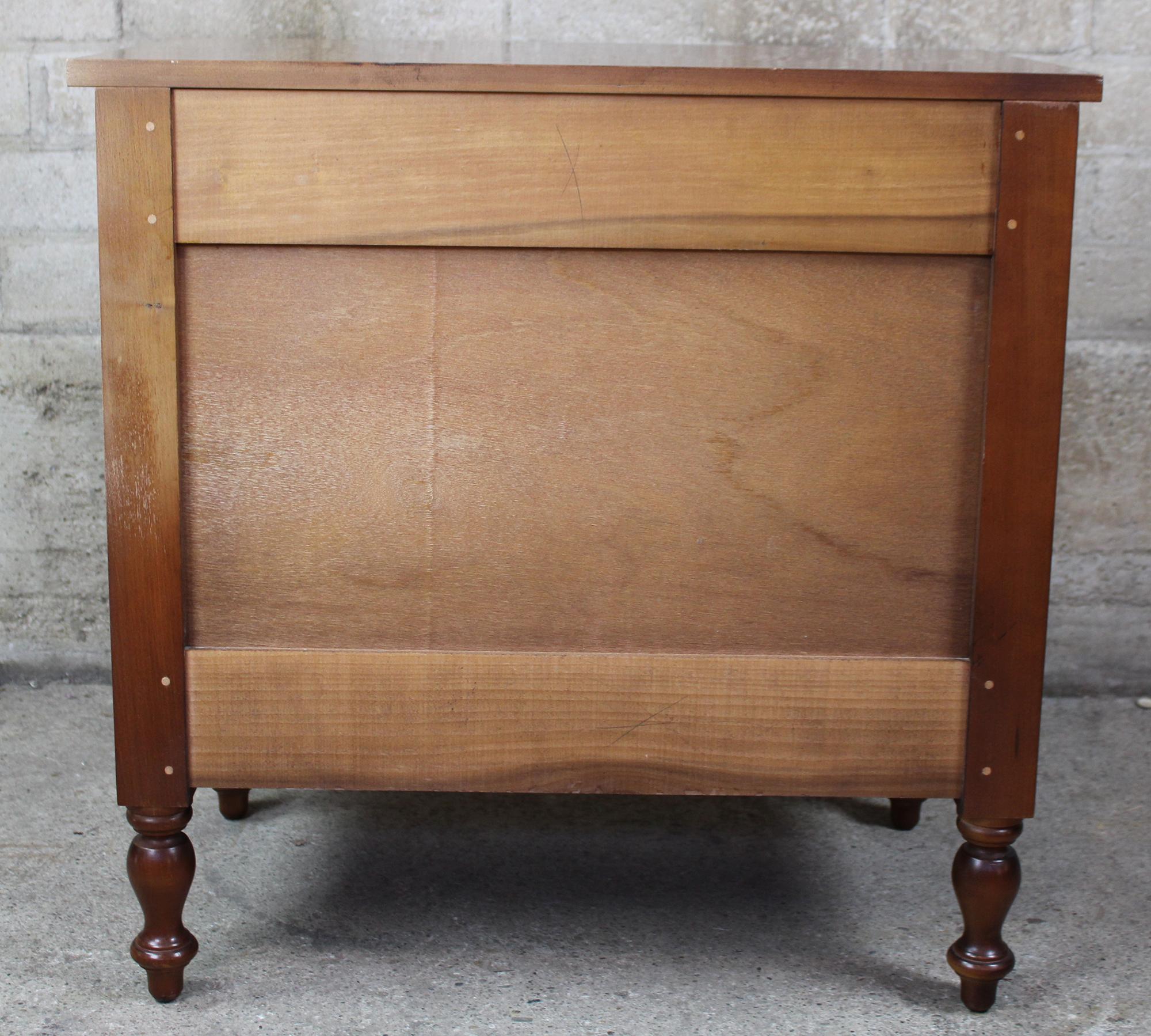 Cassady Furniture Early American Cherry 3-Drawer Dresser Chest Nightstand 2