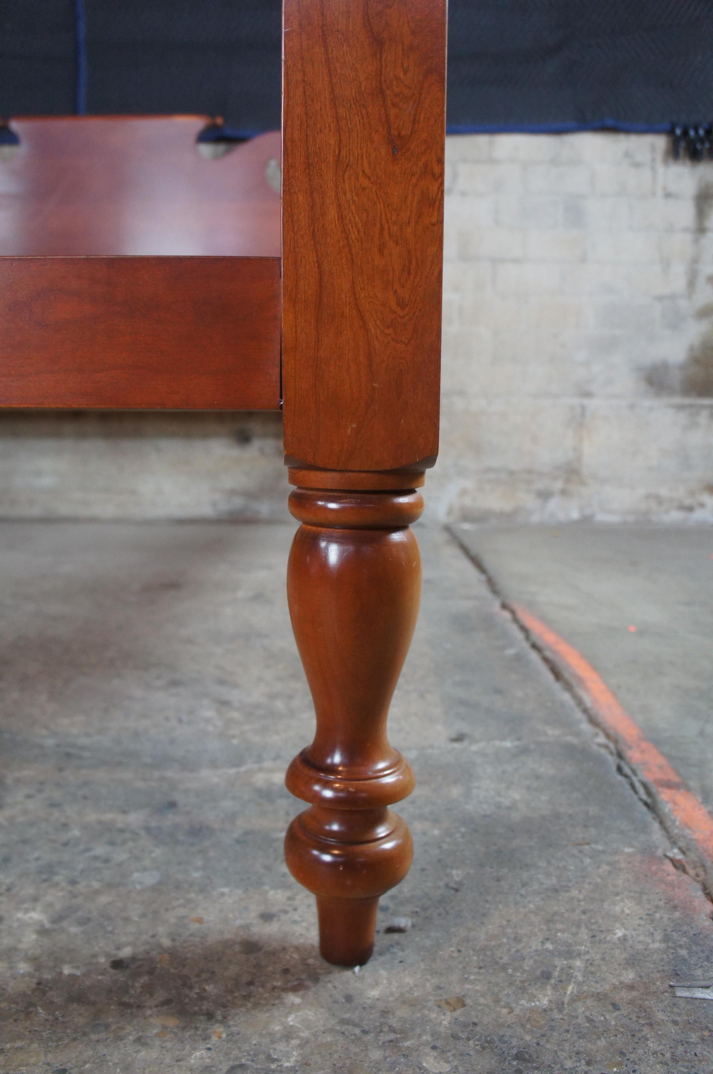 Late 20th Century Cassady Furniture Early American Style Cherry Queen Size Cannonball Poster Bed