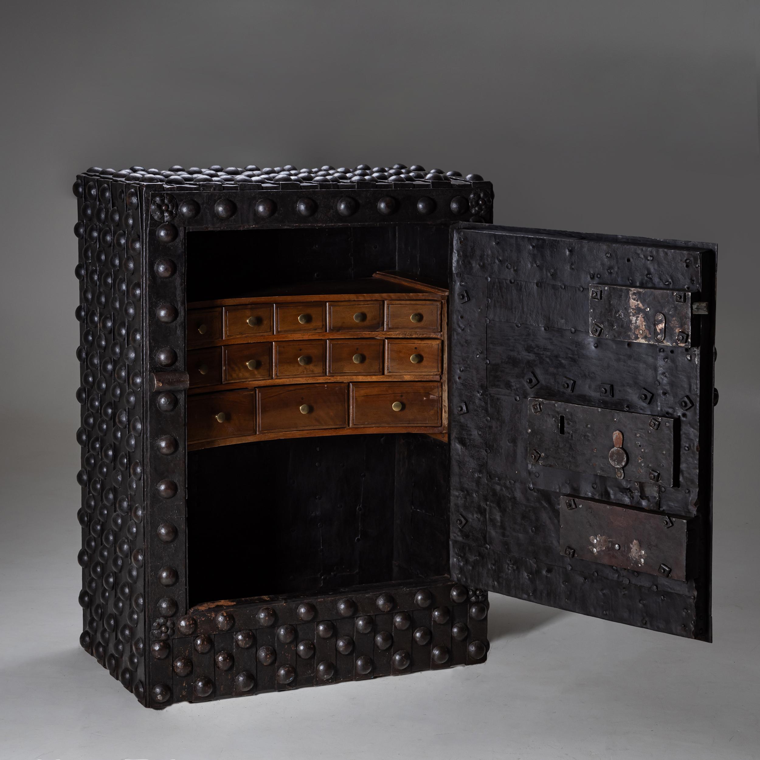 Cassaforte, Italy 17th Century 2
