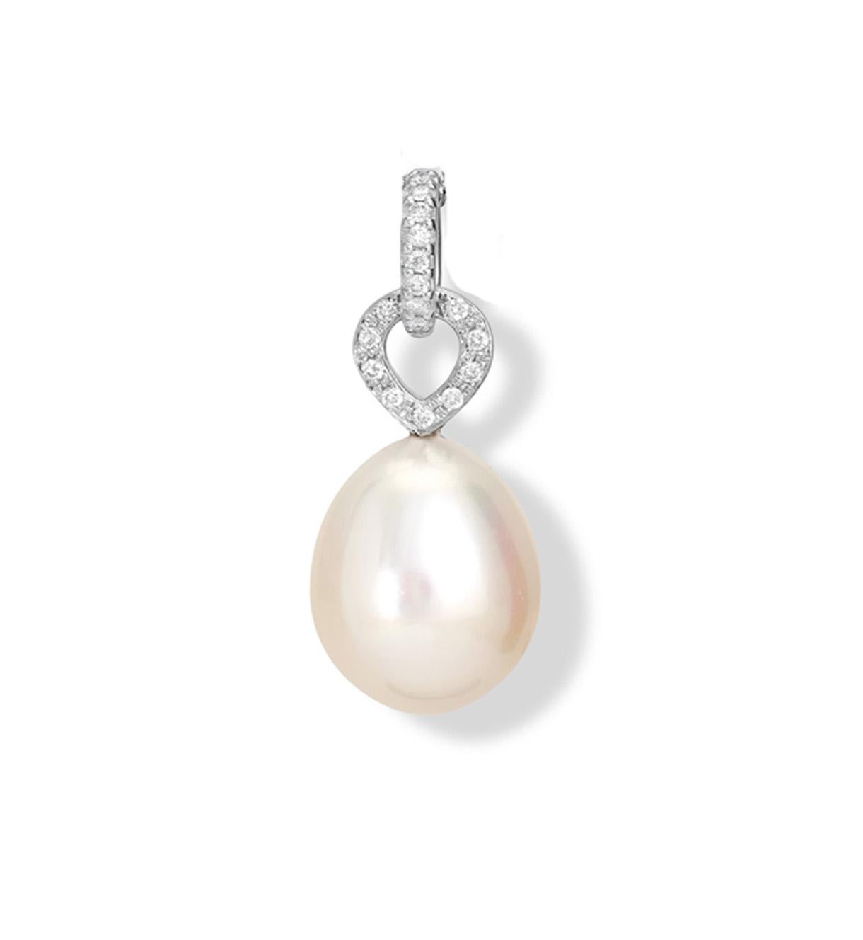 Cassandra Goad Octavia Pearl and Diamond Necklace Pendant In New Condition For Sale In London, GB