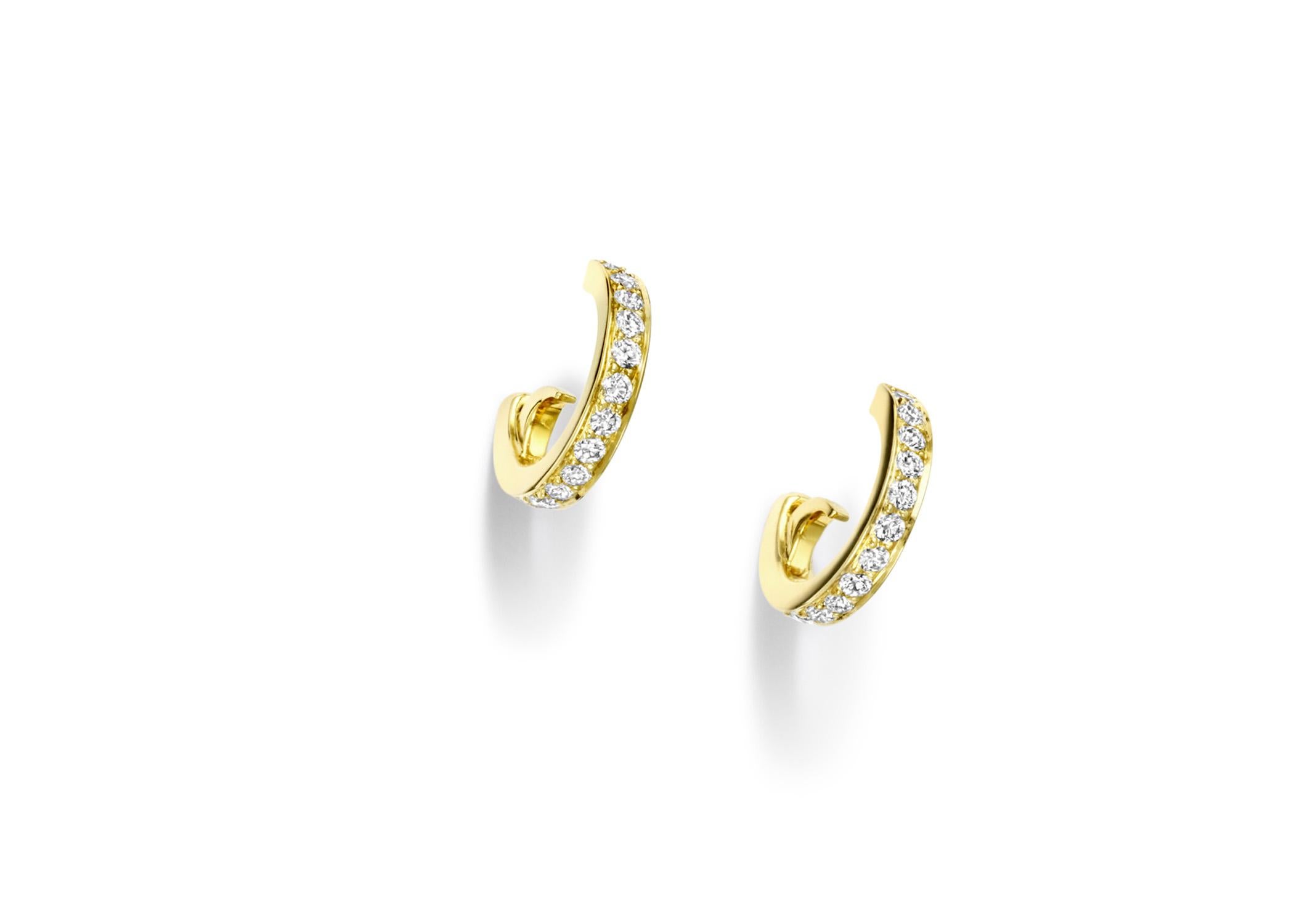 Octavia earrings in 18 karat yellow gold set with diamond pave and very fine drop shape freshwater pearls on diamond pave Astrea hoops.
Each earring, including hoop, measures approximately 36mm in length.

