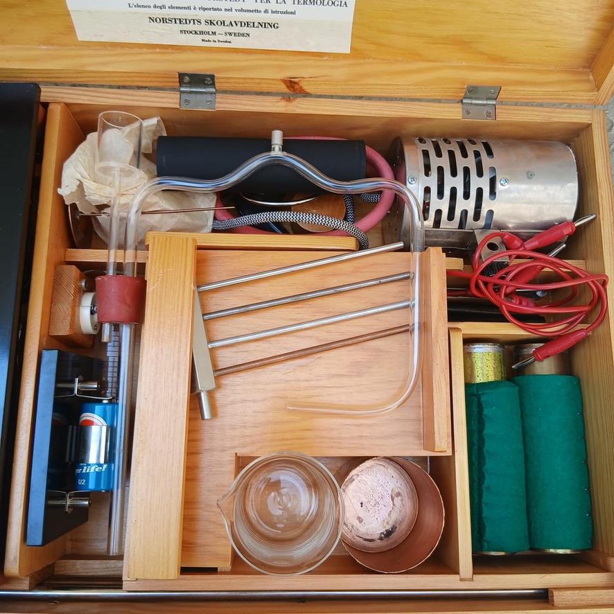 Italian Cassetta Paravia Termologia con Strumenti Originali - Italia - Anni ’60 in vendita