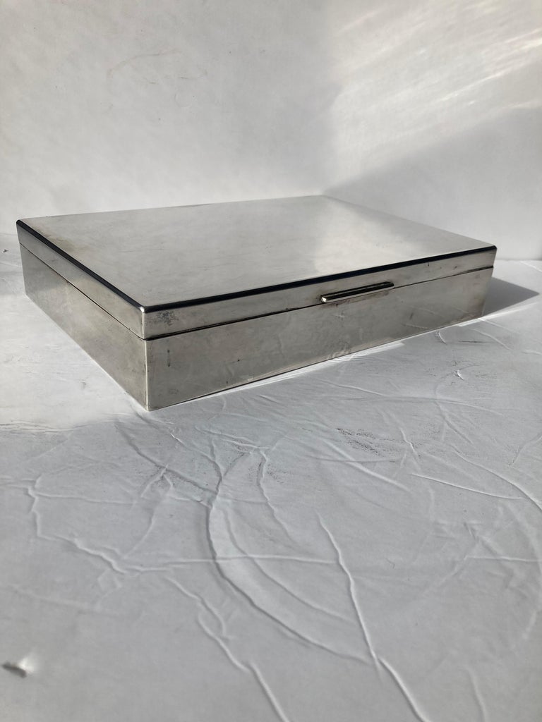 Cassetti, Large Sterling Silver Box, Jewelry/ Decorative, with Wood Lining In Good Condition For Sale In Los Angeles, CA