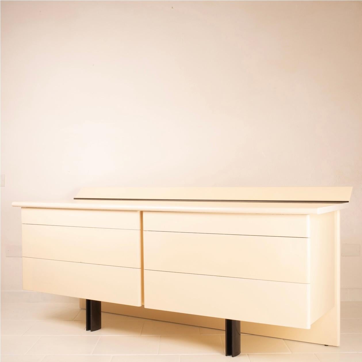 Discover a work of art of design-the rare chest of drawers from the 