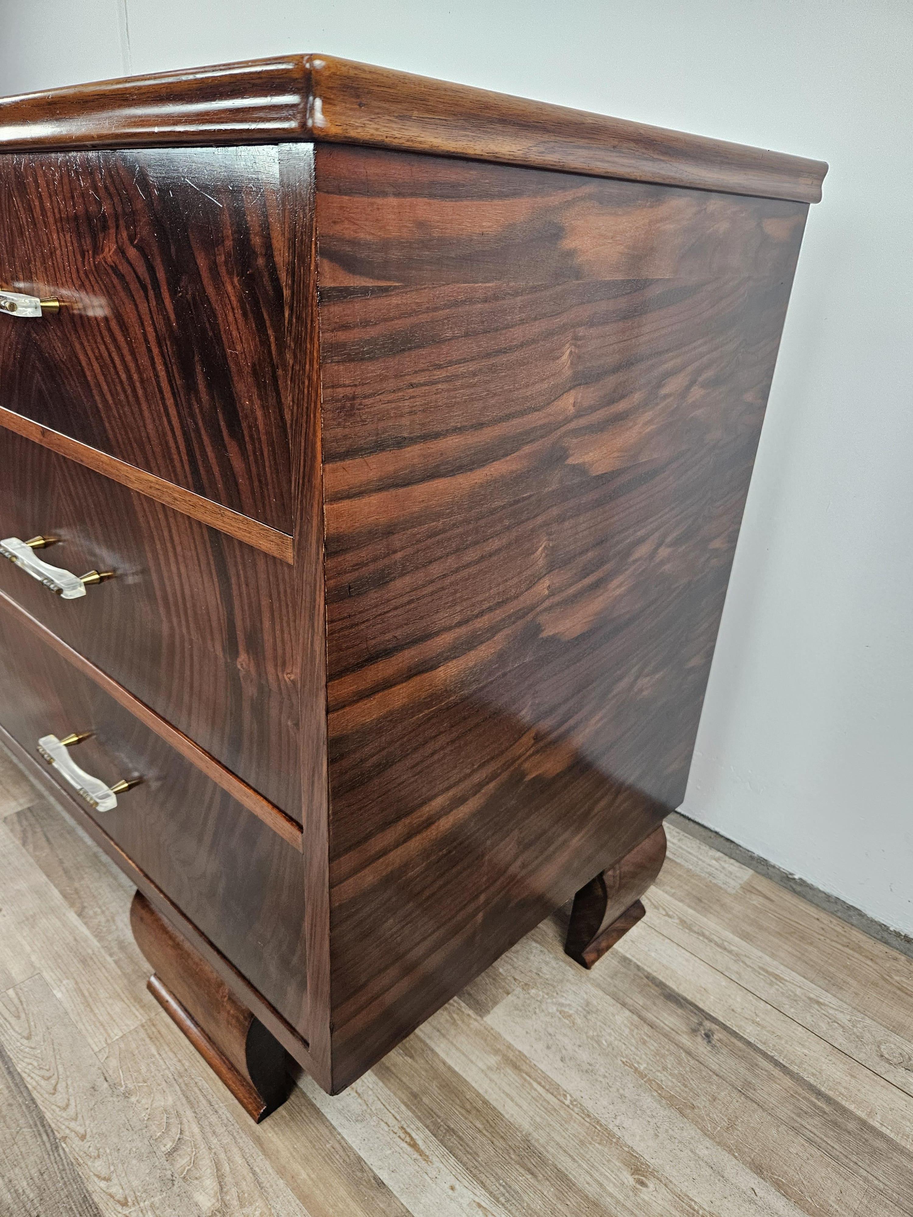 Art Deco chest of drawers with six drawers and transparent handles 20th century In Good Condition For Sale In Premariacco, IT