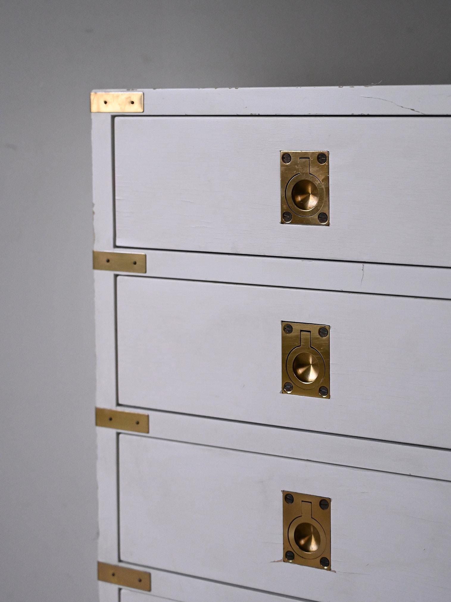 Brass White 6-drawer chest of drawers For Sale