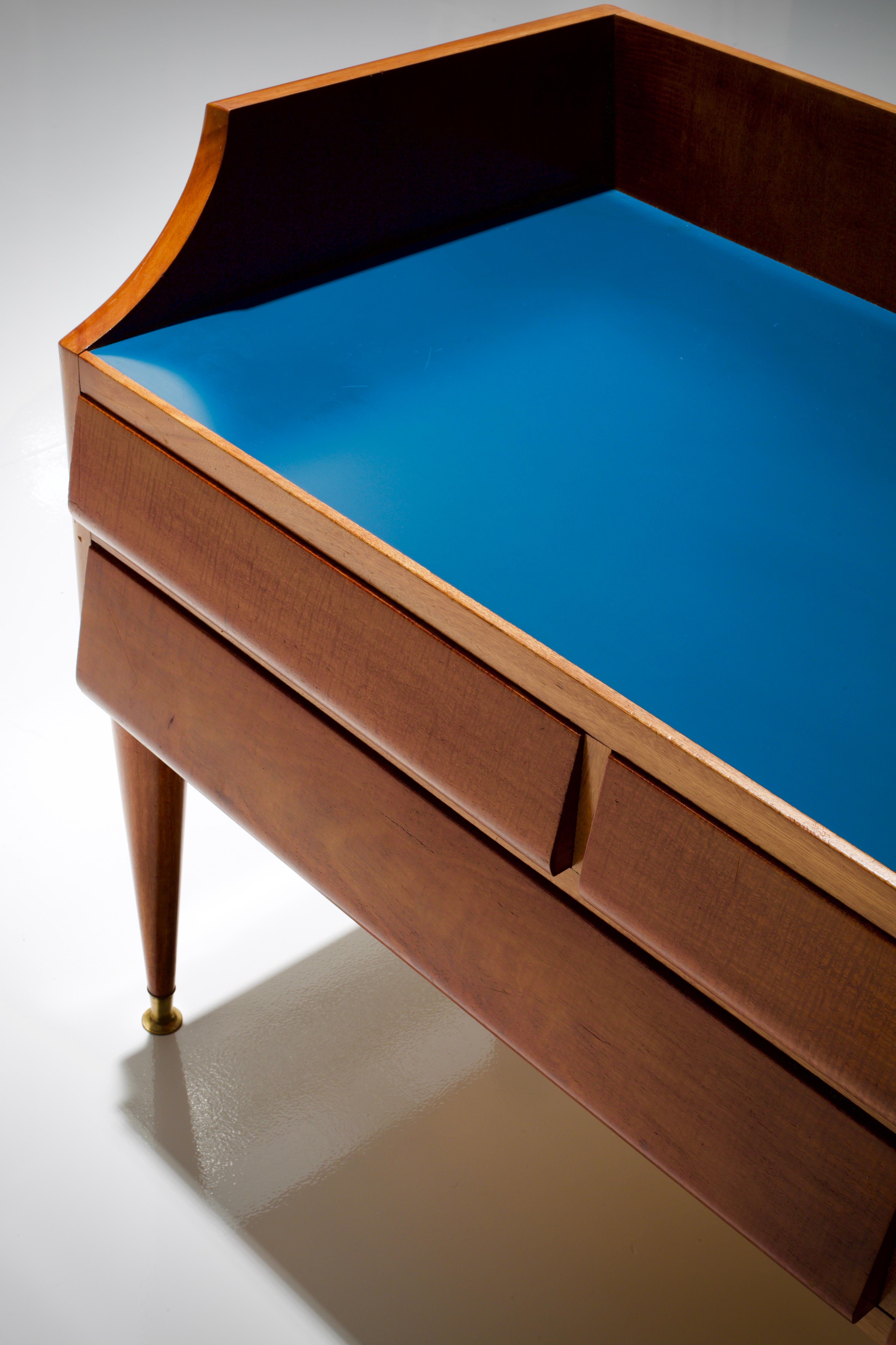 ‘Cassettiera’, Chest of Drawers in Wood and Blue Laminate, Italy, 1950s In Good Condition In Amsterdam, NL