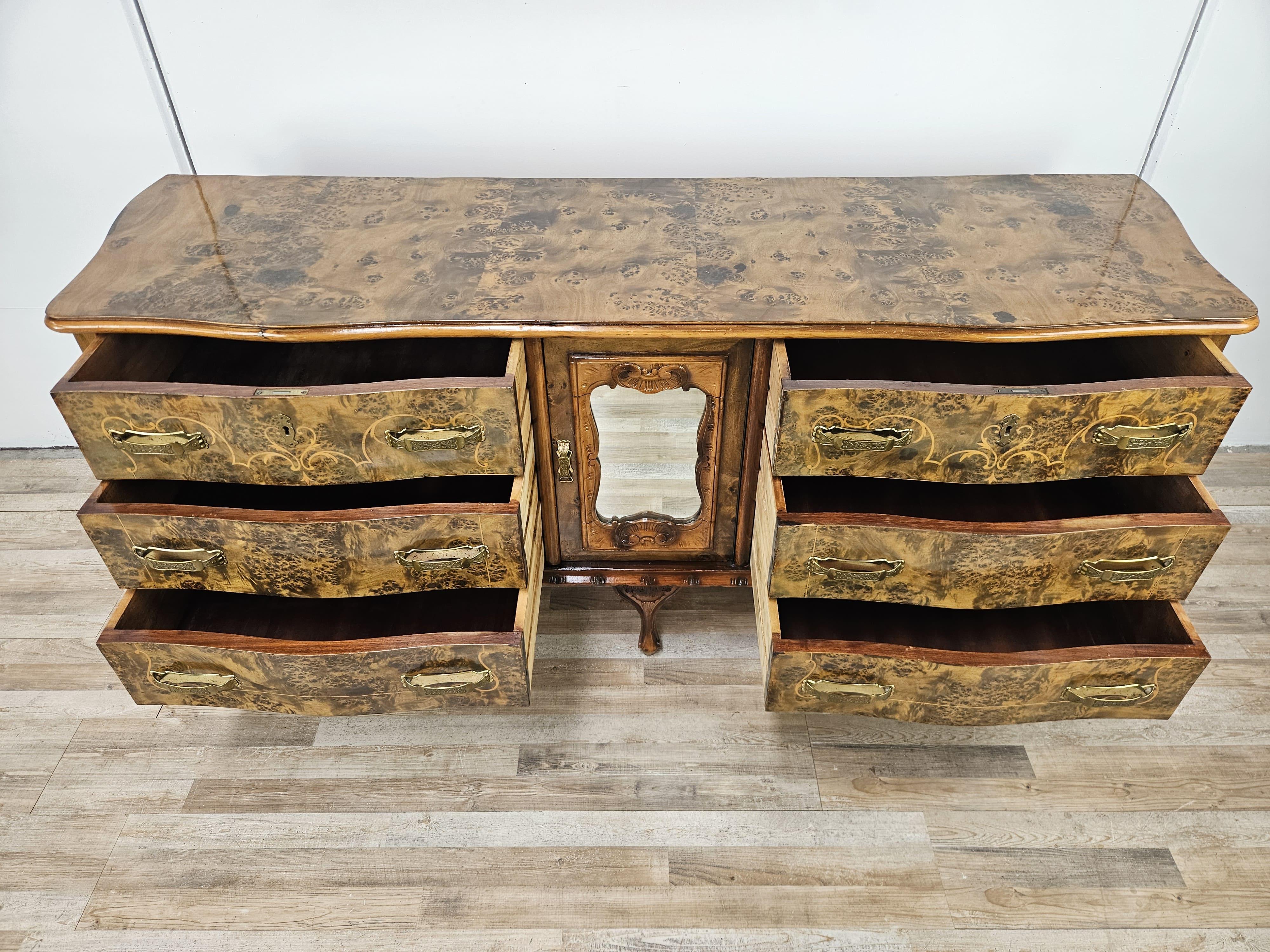 Miroir Commode Chippendale des années 1950 à six tiroirs et porte en miroir en vente